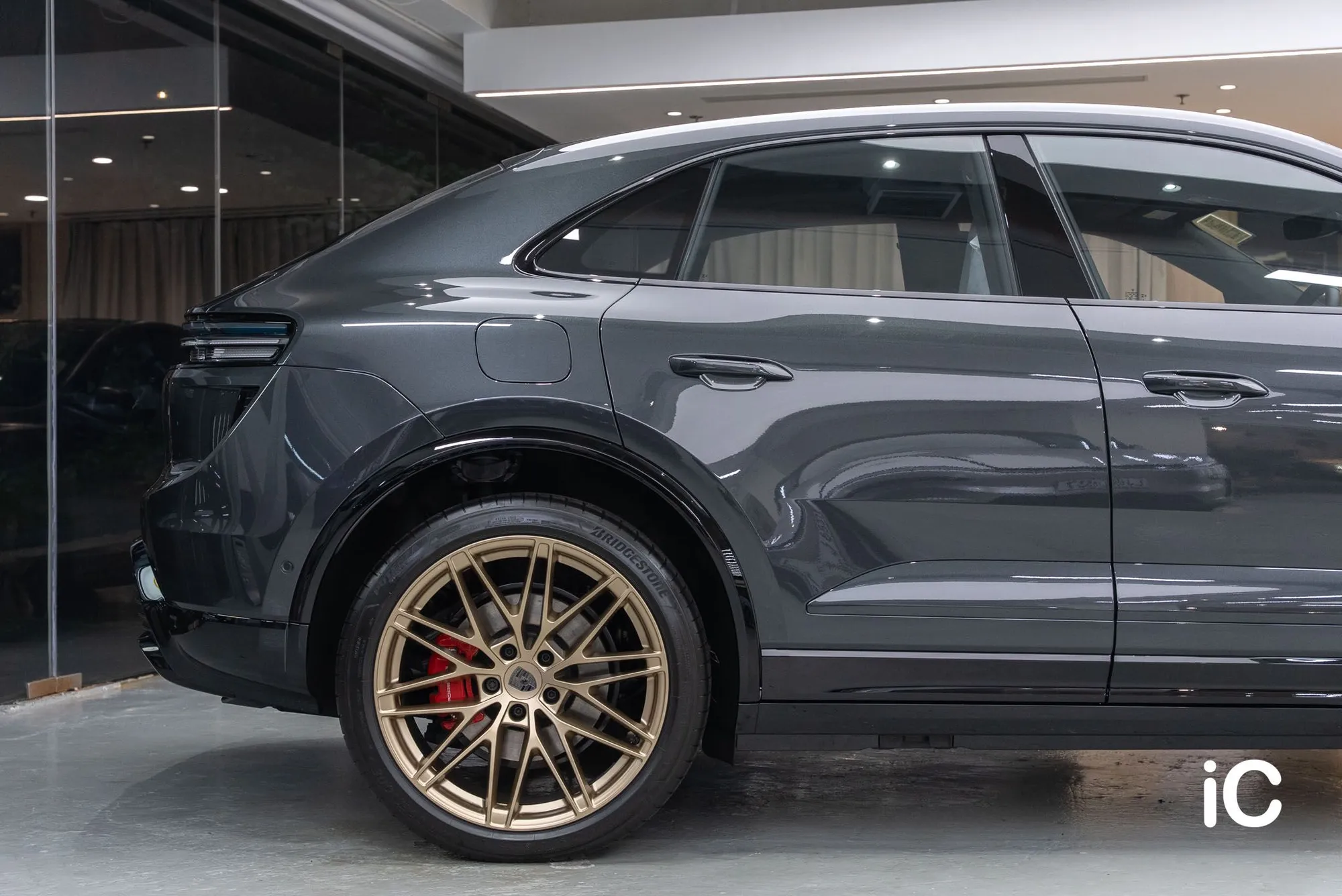 Porsche Macan GTS / Turbo 透明 PPF 施工作品