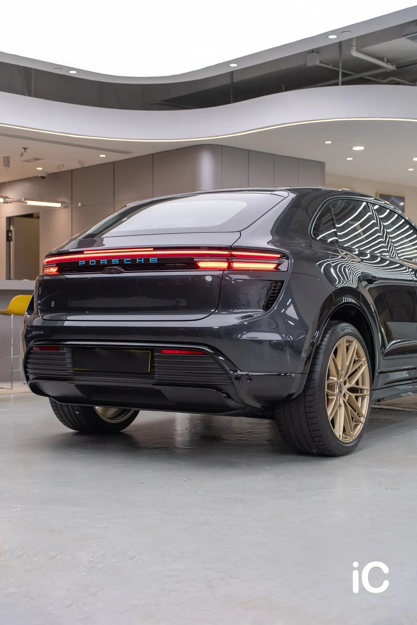 Porsche Macan GTS / Turbo 透明 PPF 施工作品