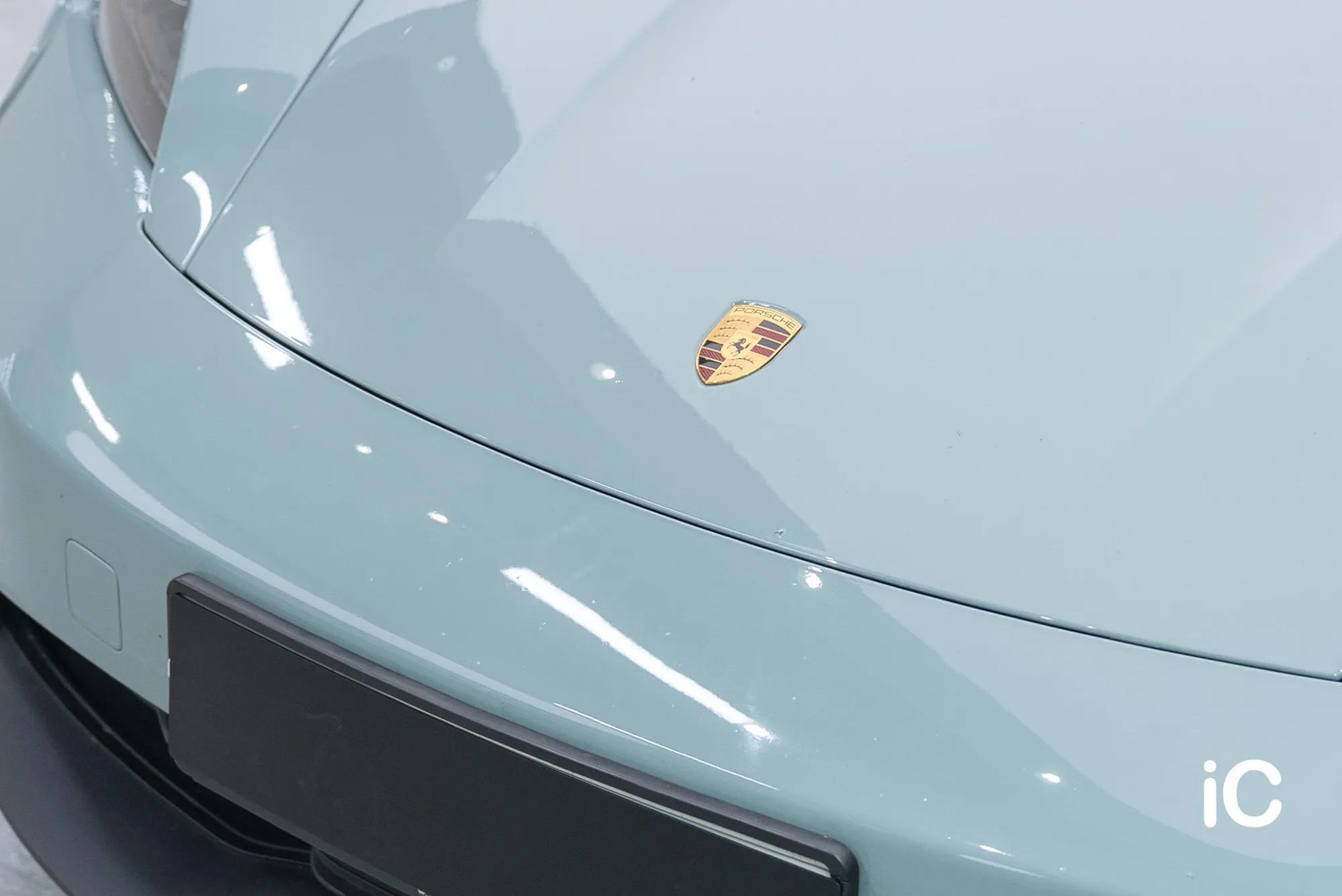 Porsche Taycan 透明 PPF 施工作品