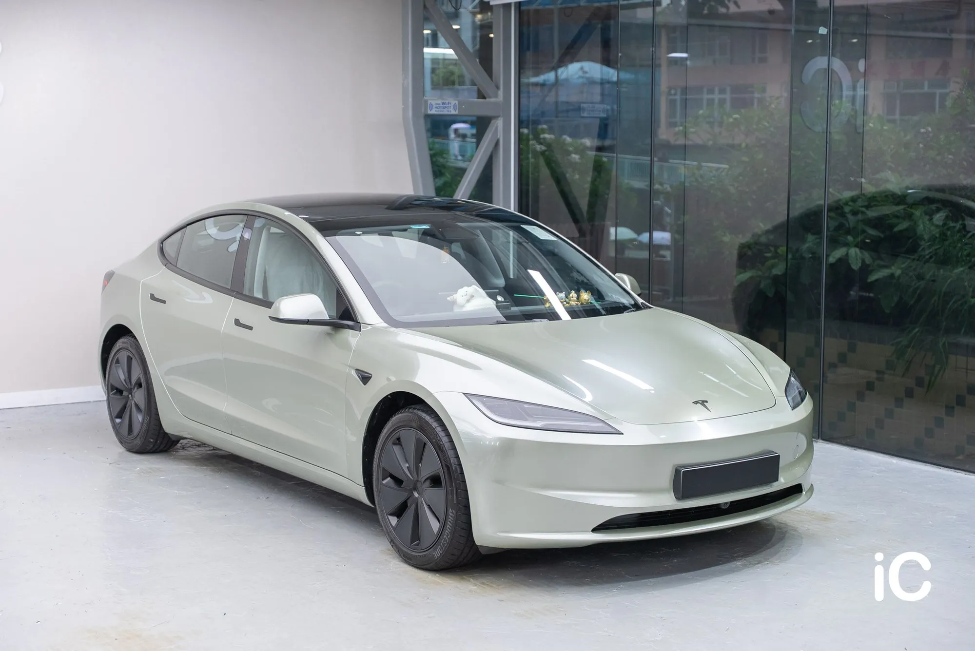 Tesla Model 3 轉色 PPF 施工作品