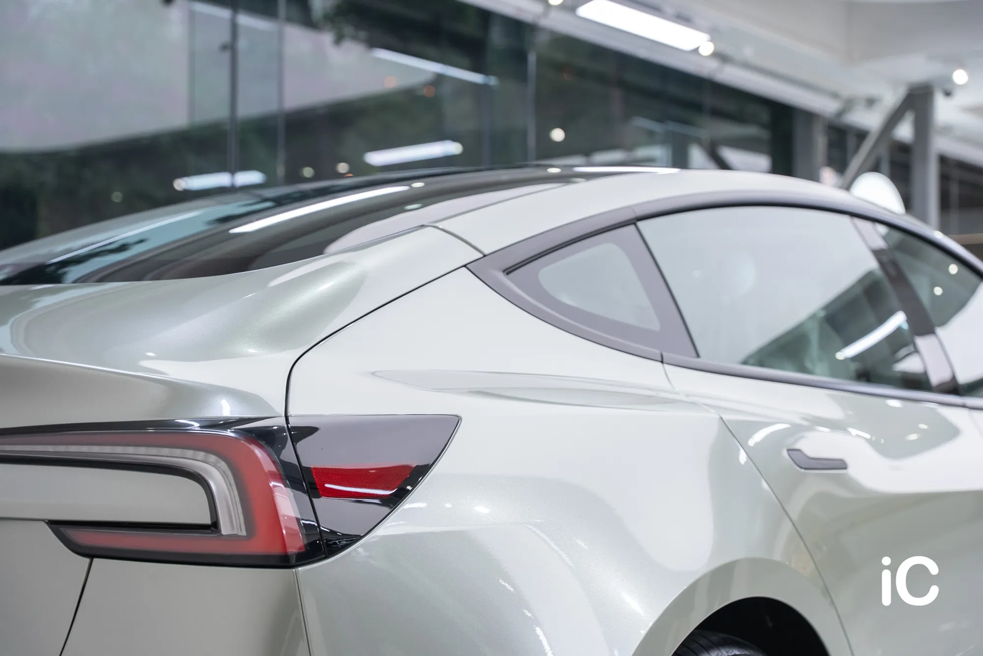 Tesla Model 3 轉色 PPF 施工作品