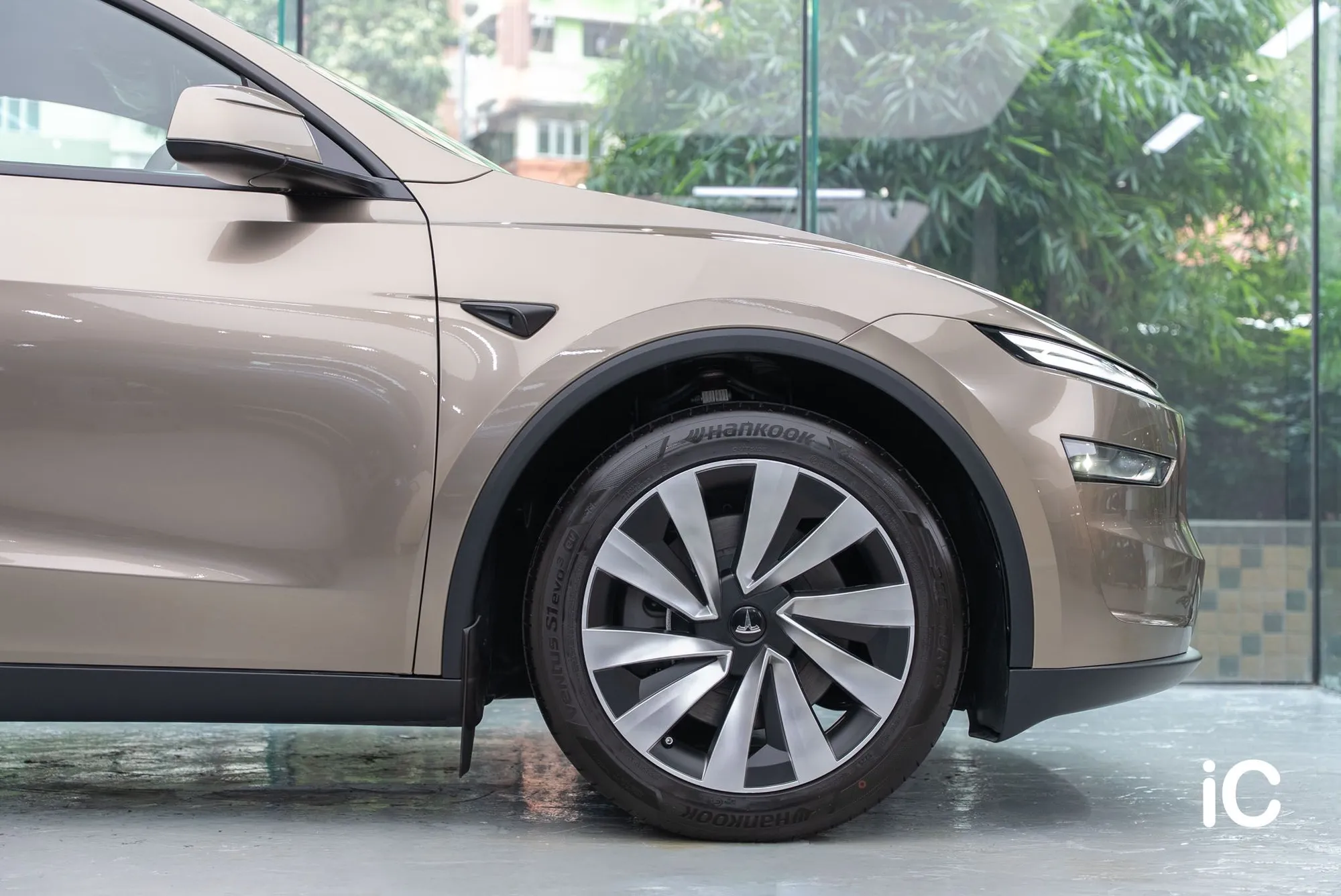 Tesla Model Y 轉色 PPF 施工作品
