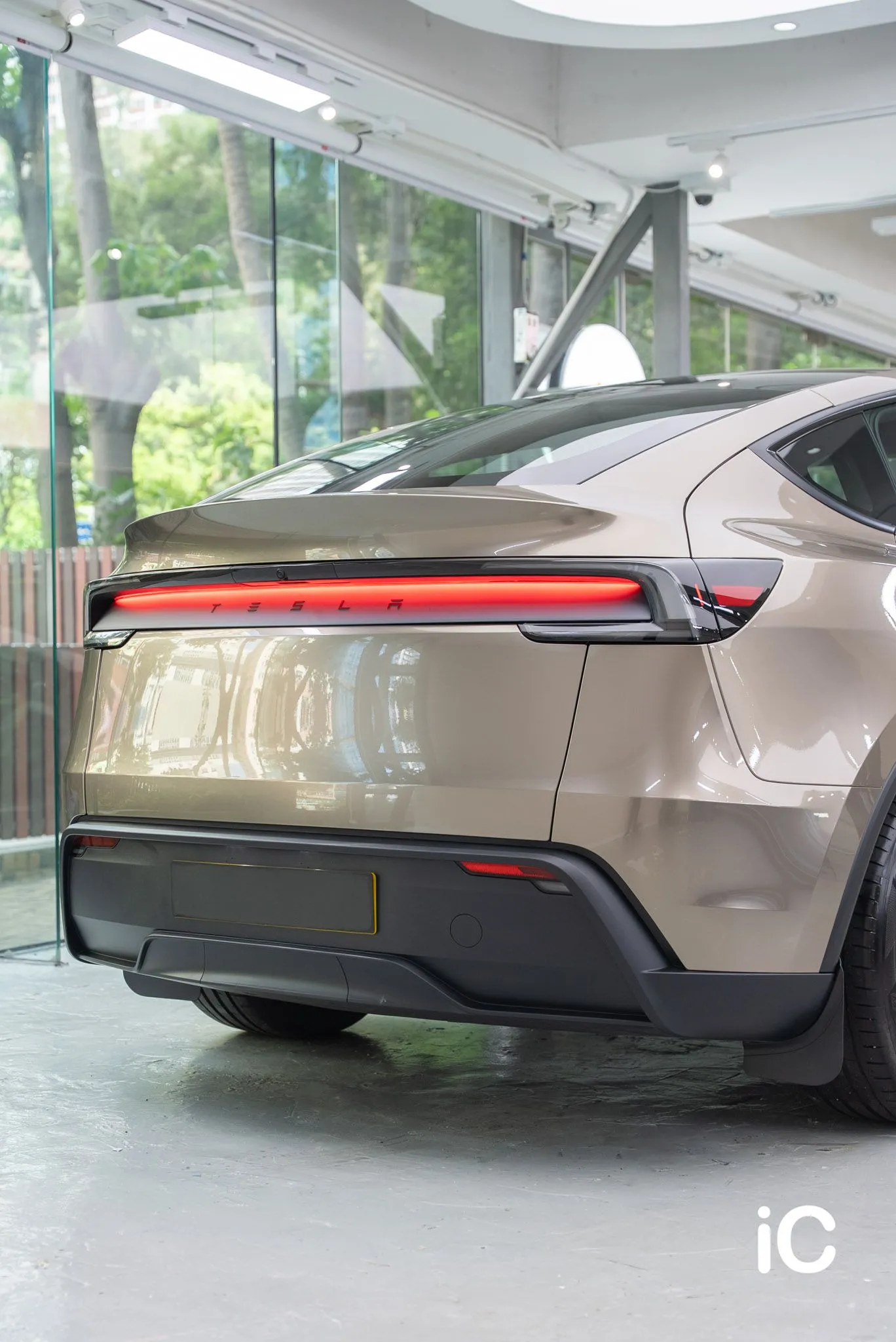 Tesla Model Y 轉色 PPF 施工作品