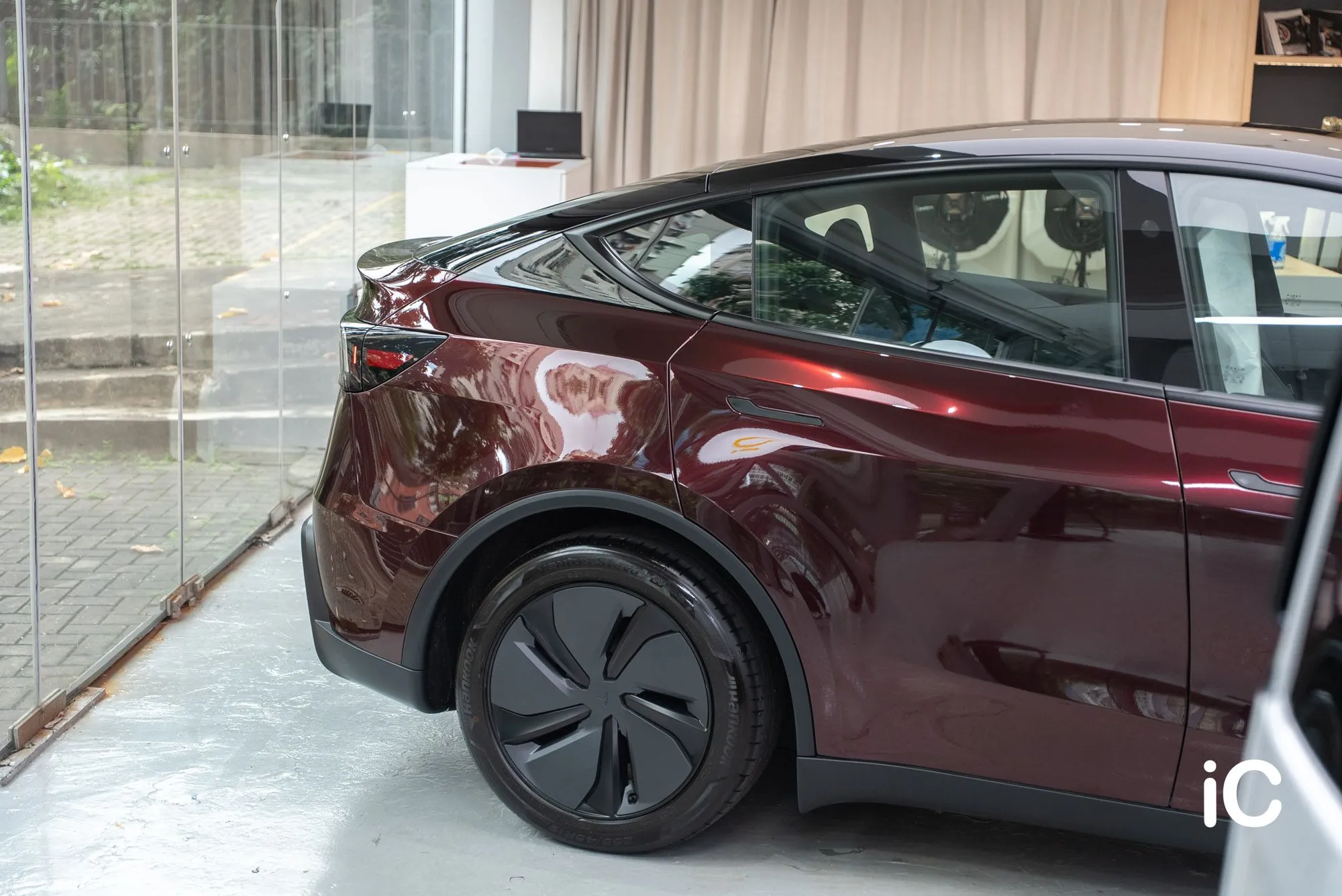 Tesla Model Y 轉色 PPF 施工作品
