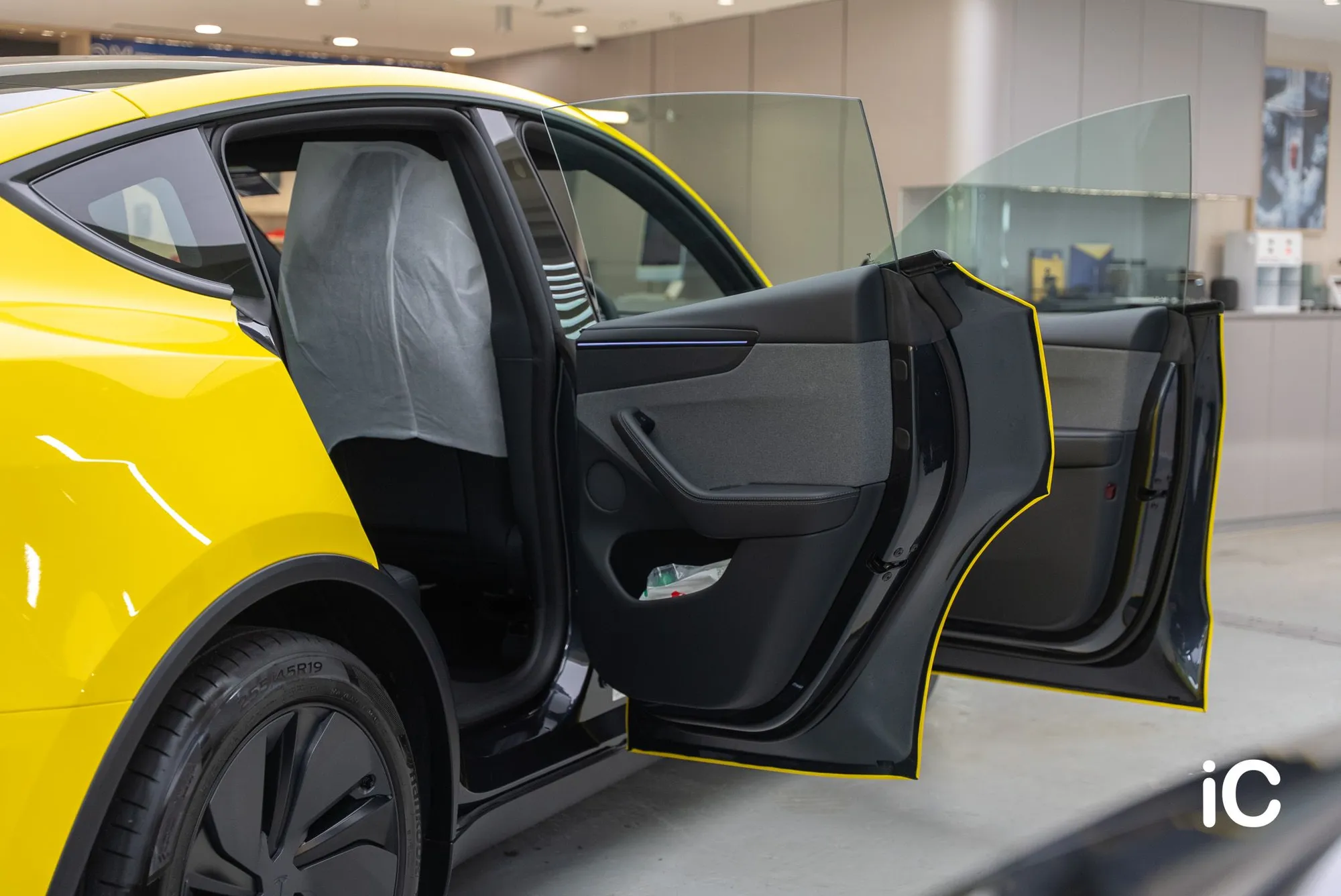 Tesla Model Y 轉色 PPF 施工作品