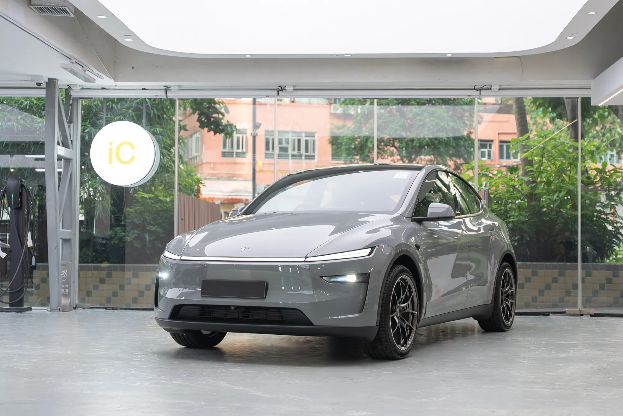 Tesla Model Y 轉色 PPF 施工作品