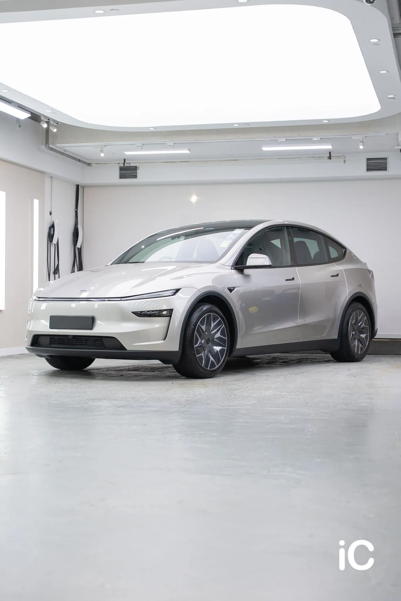 Tesla Model Y L 鍍膜 施工作品