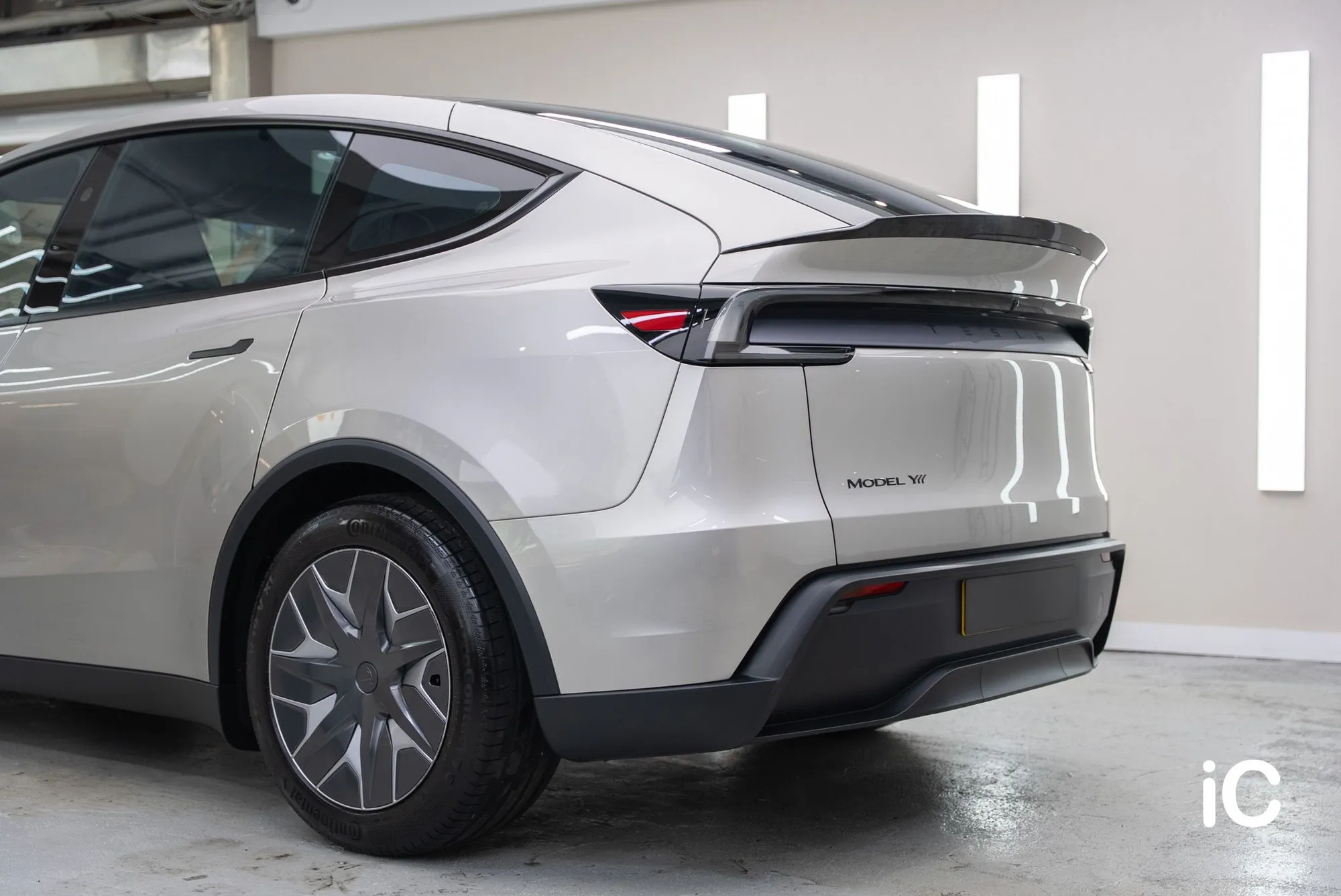 Tesla Model Y L 鍍膜 施工作品