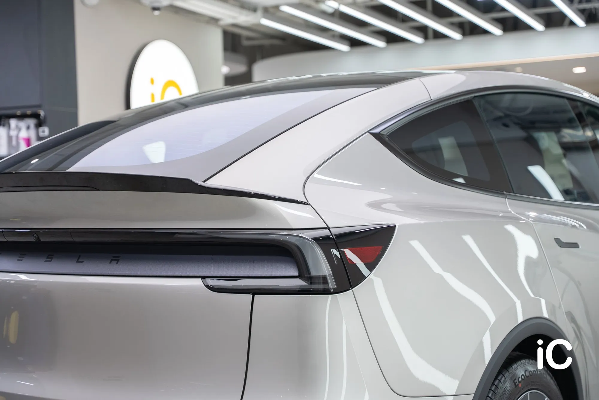 Tesla Model Y L 鍍膜 施工作品