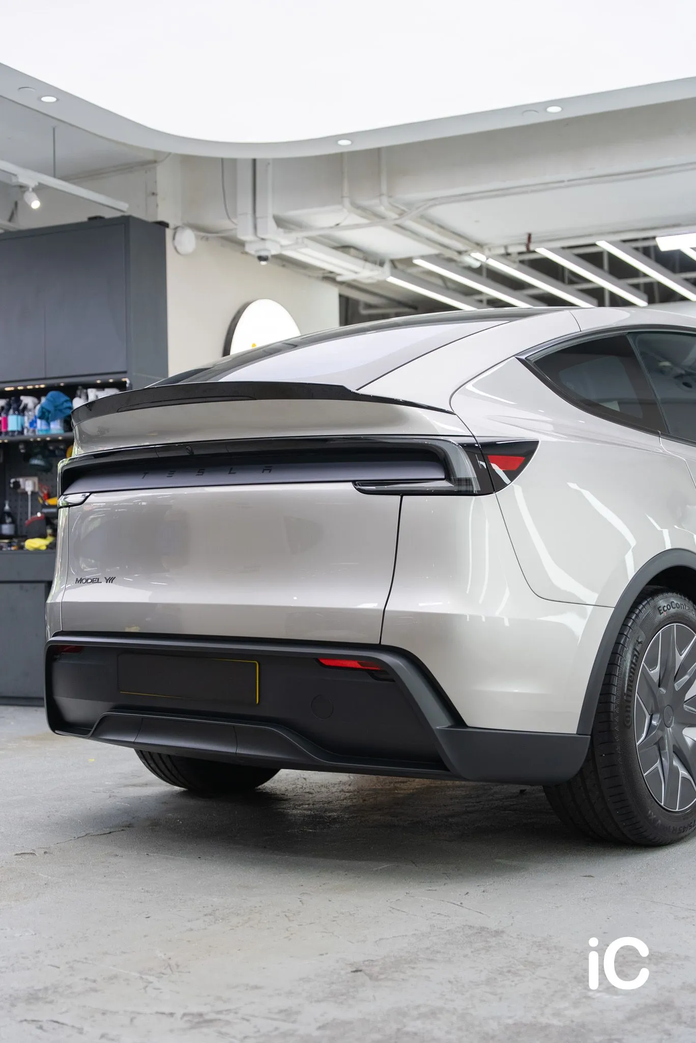 Tesla Model Y L 鍍膜 施工作品