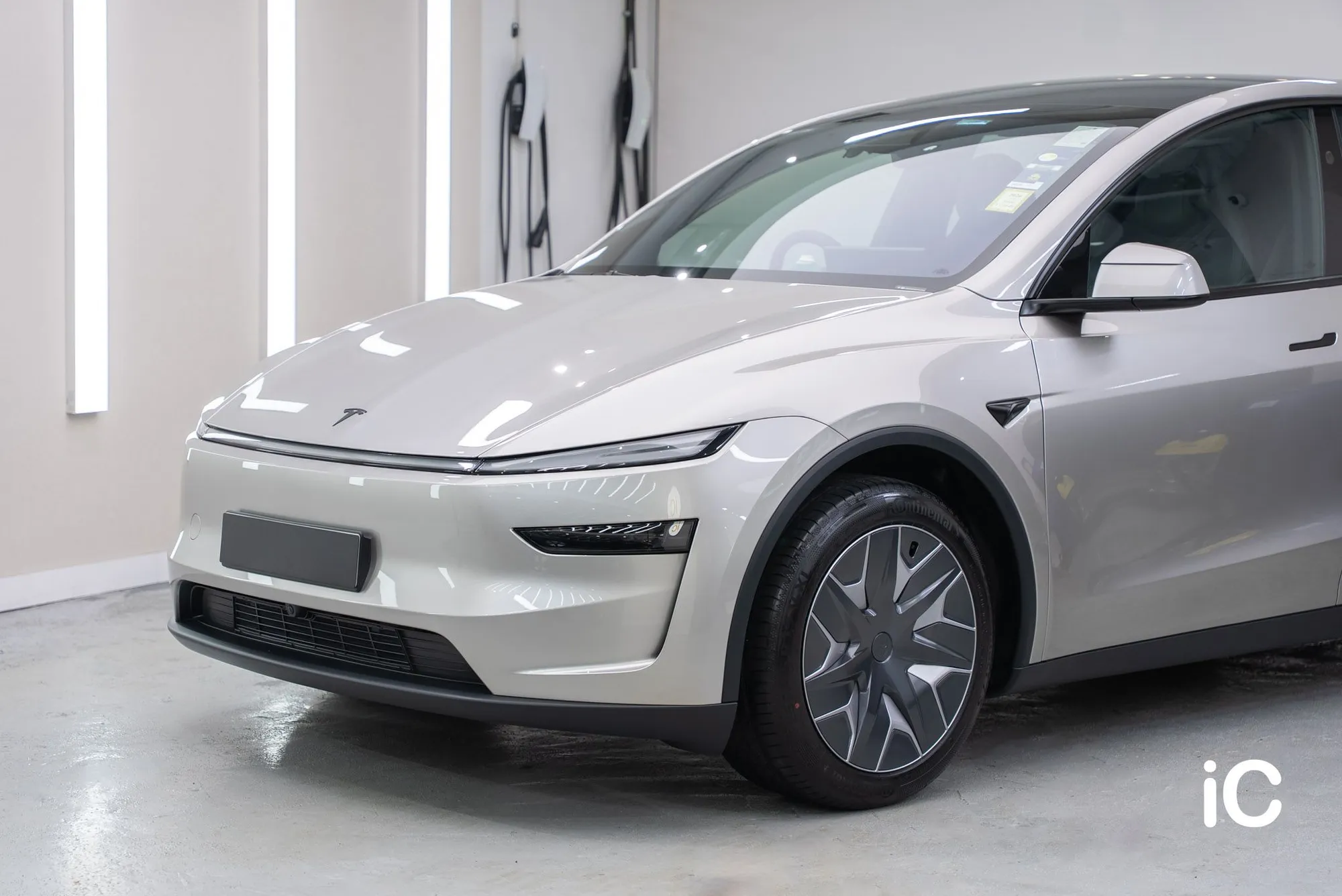 Tesla Model Y L 鍍膜 施工作品