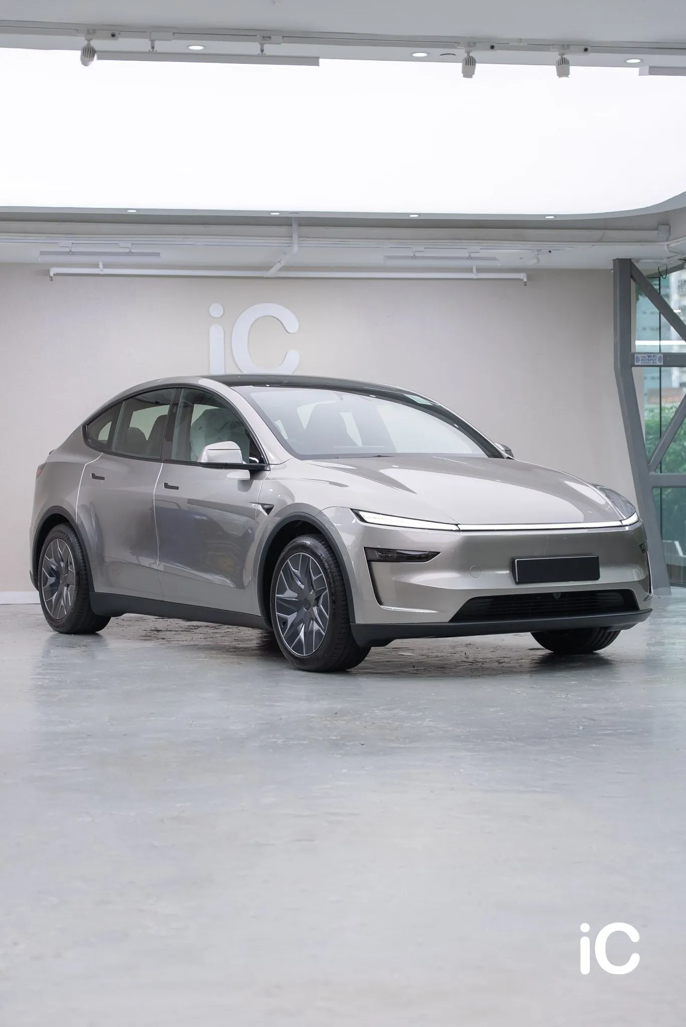 Tesla Model Y L 轉色 PPF 施工作品