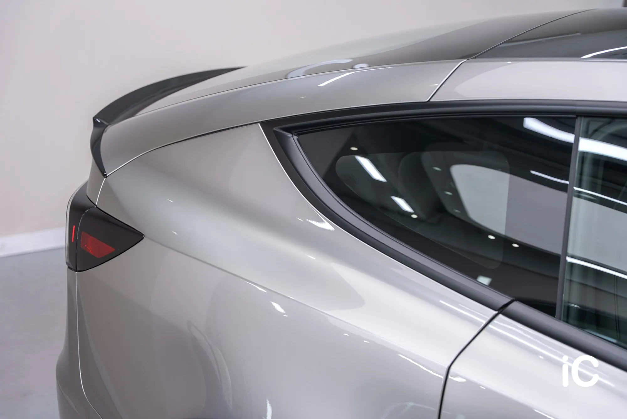 Tesla Model Y L 轉色 PPF 施工作品