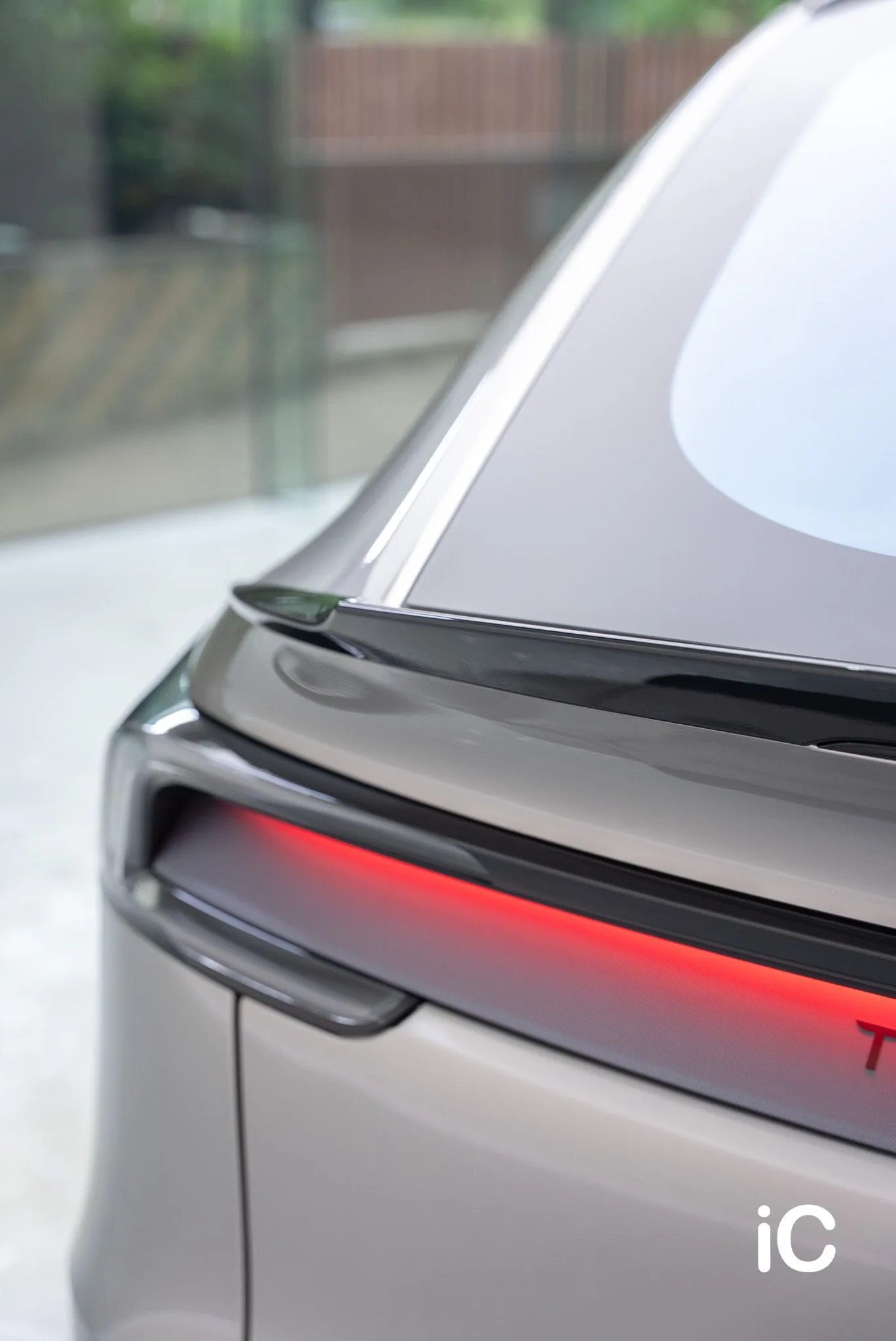 Tesla Model Y L 轉色 PPF 施工作品
