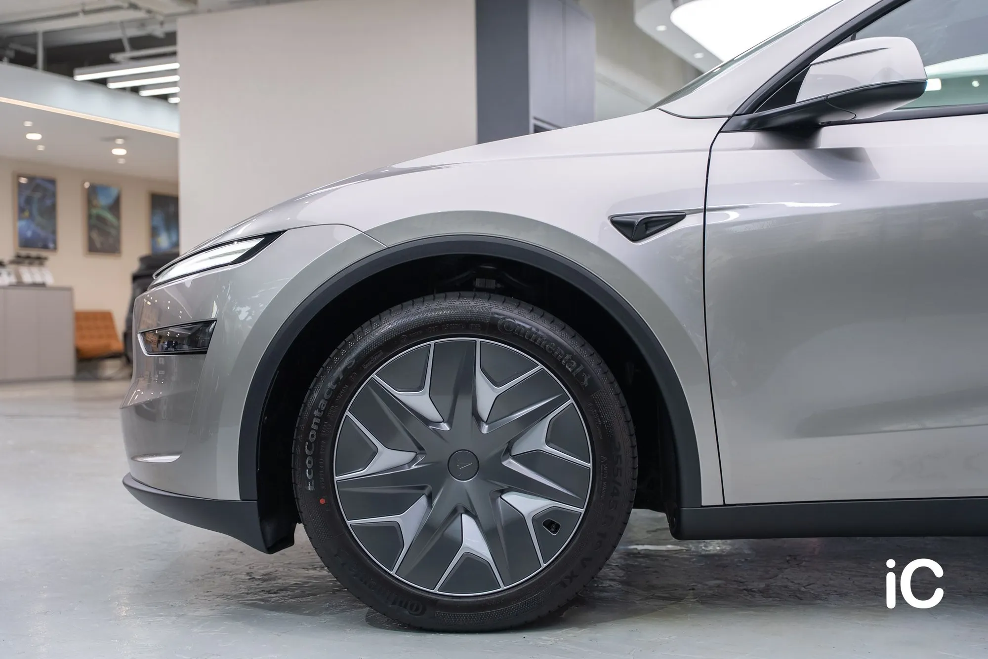 Tesla Model Y L 轉色 PPF 施工作品