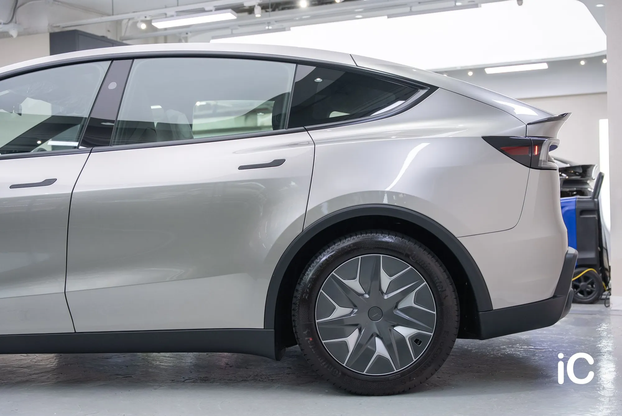 Tesla Model Y L 轉色 PPF 施工作品