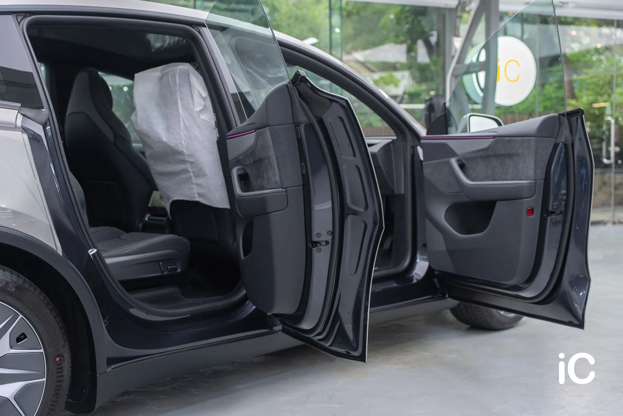 Tesla Model Y L 轉色 PPF 施工作品
