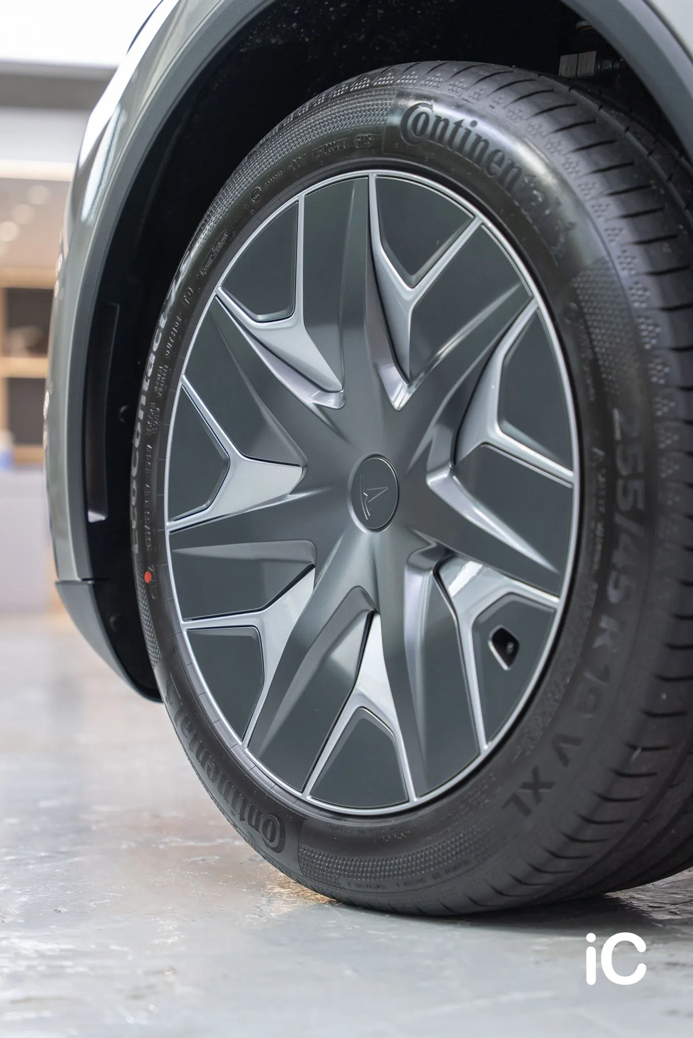 Tesla Model Y L 轉色 PPF 施工作品