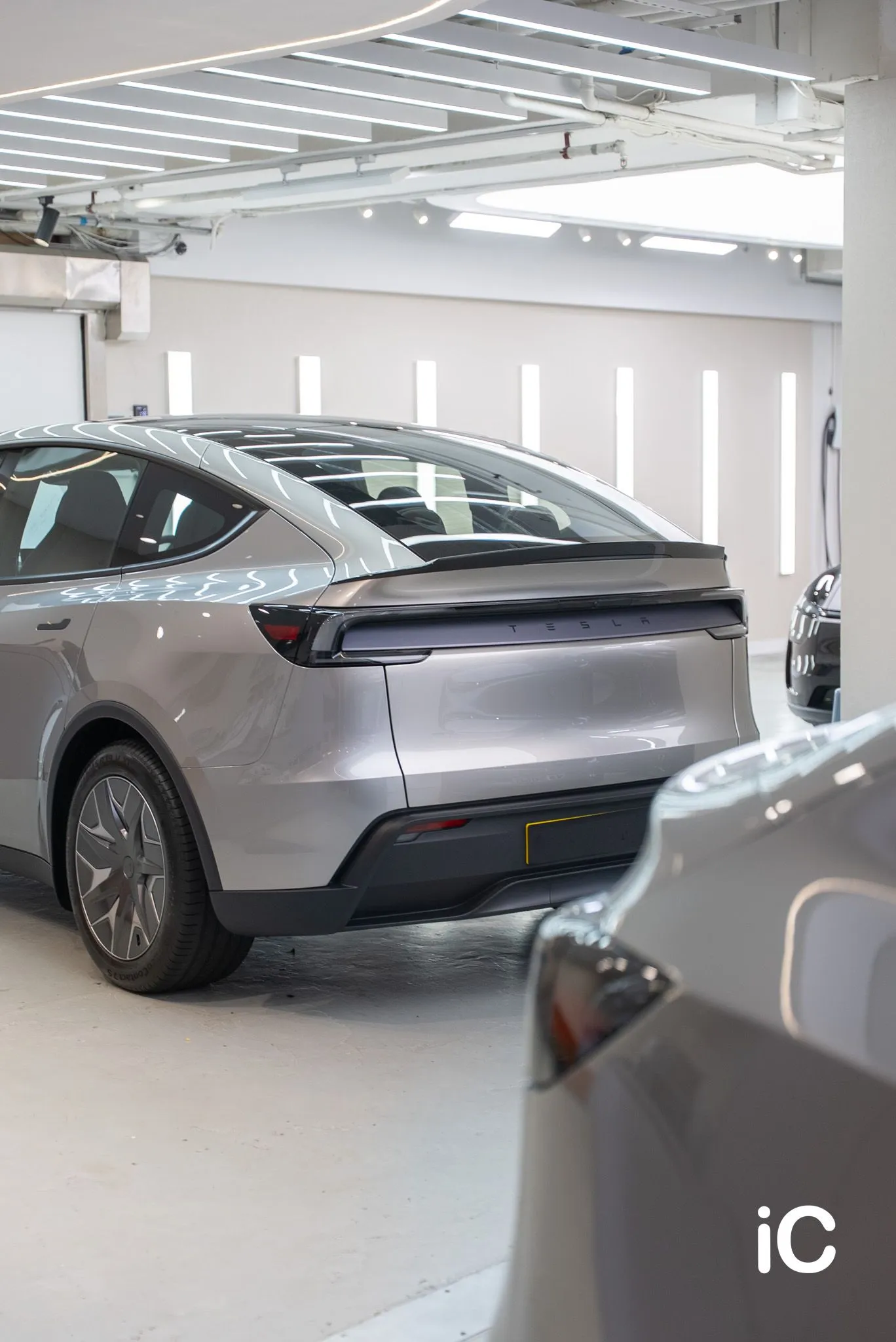Tesla Model Y L 轉色 PPF 施工作品