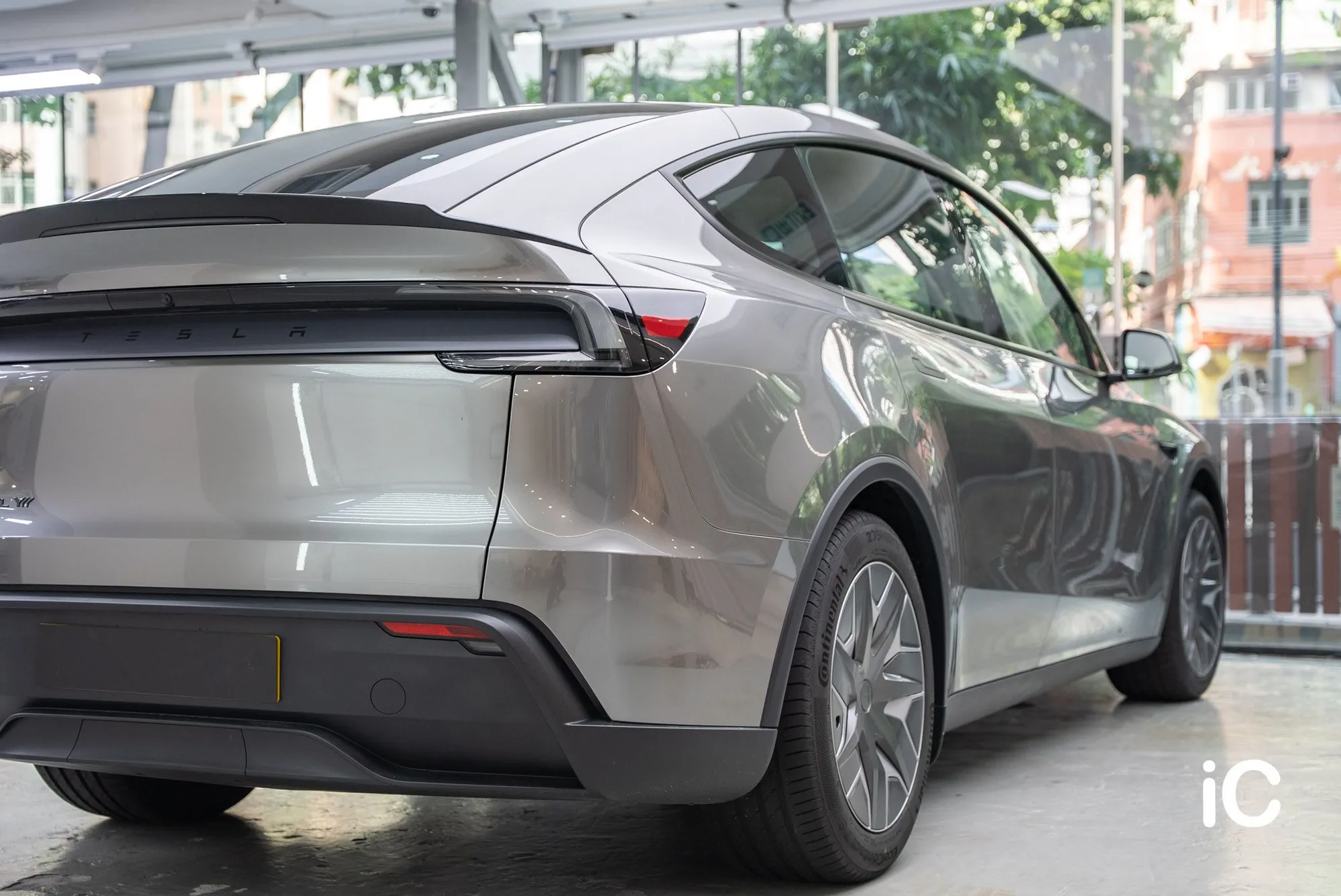 Tesla Model Y L 轉色 PPF 施工作品