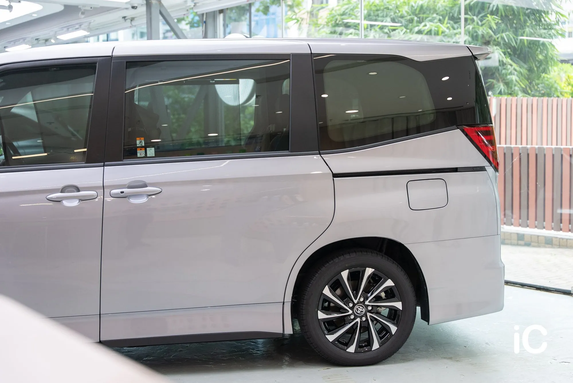 Toyota NOAH 透明 PPF 施工作品