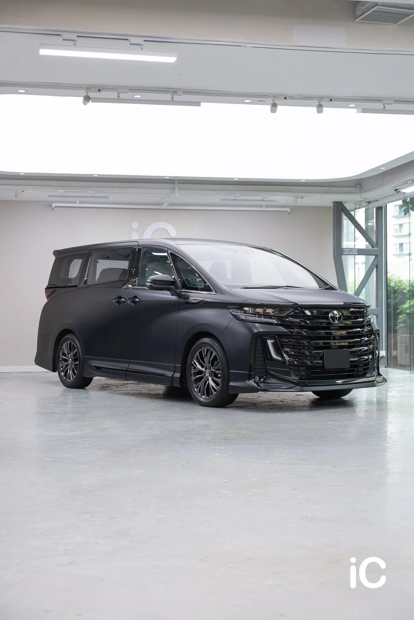 Toyota Vellfire 透明 PPF 施工作品