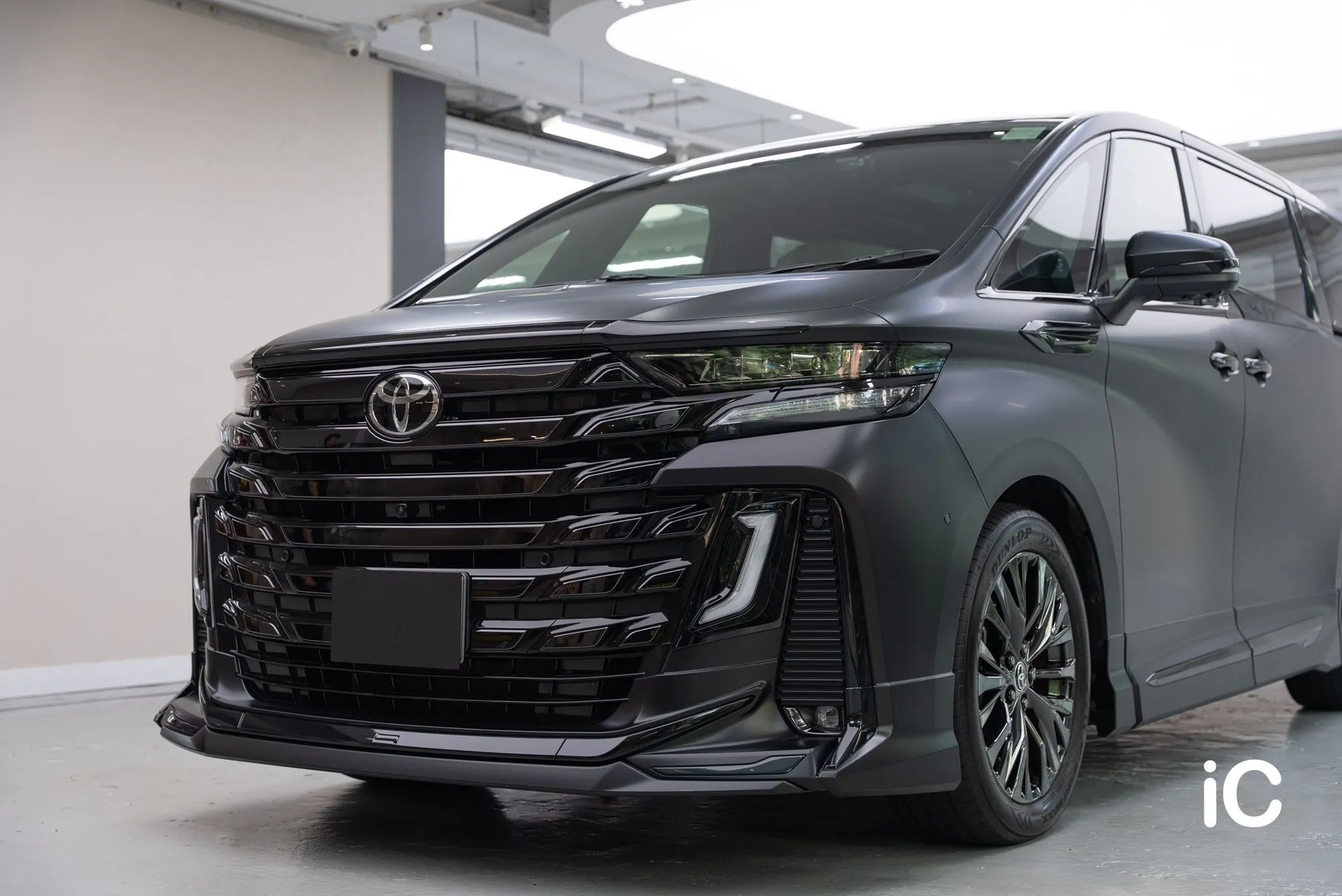 Toyota Vellfire 透明 PPF 施工作品