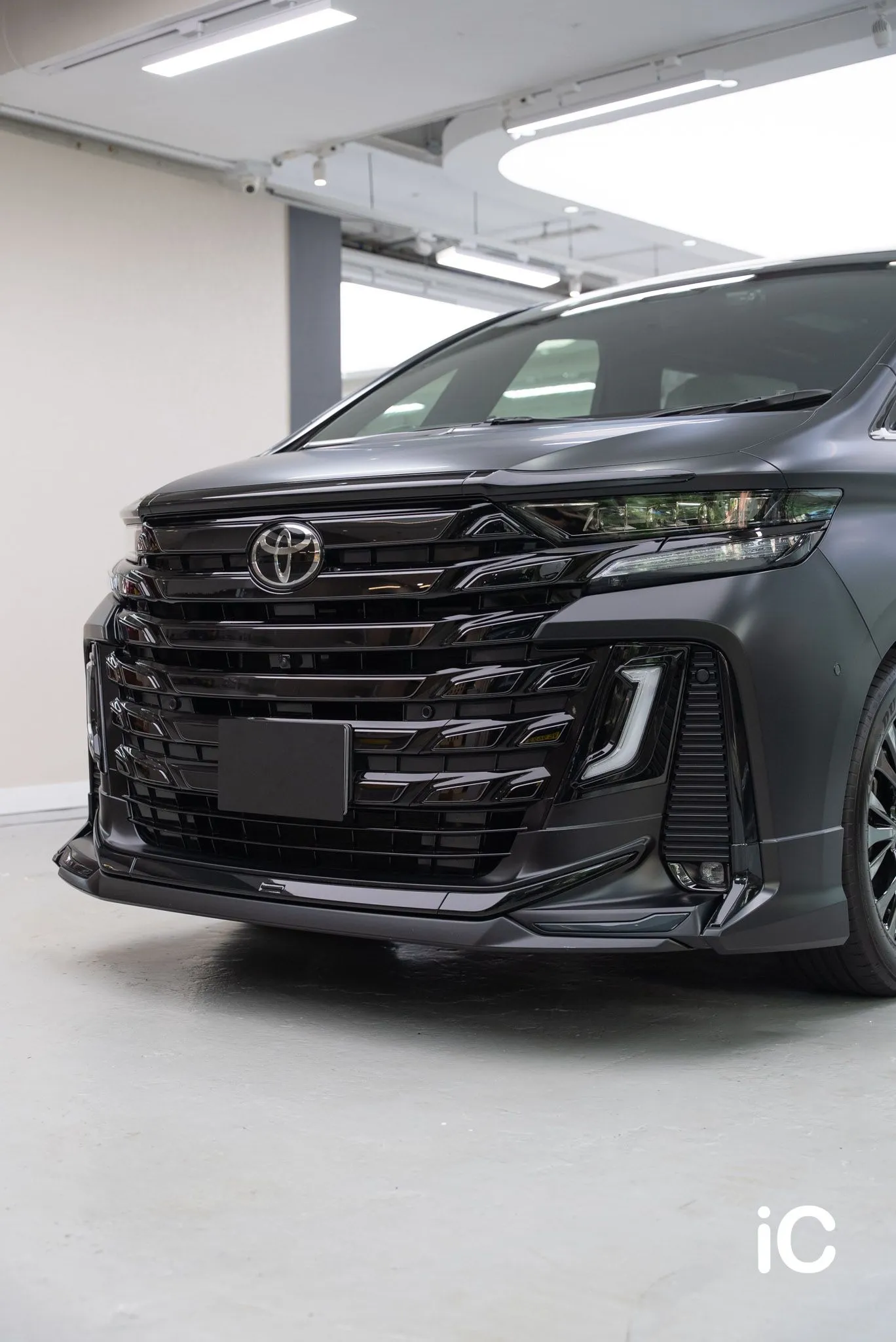 Toyota Vellfire 透明 PPF 施工作品