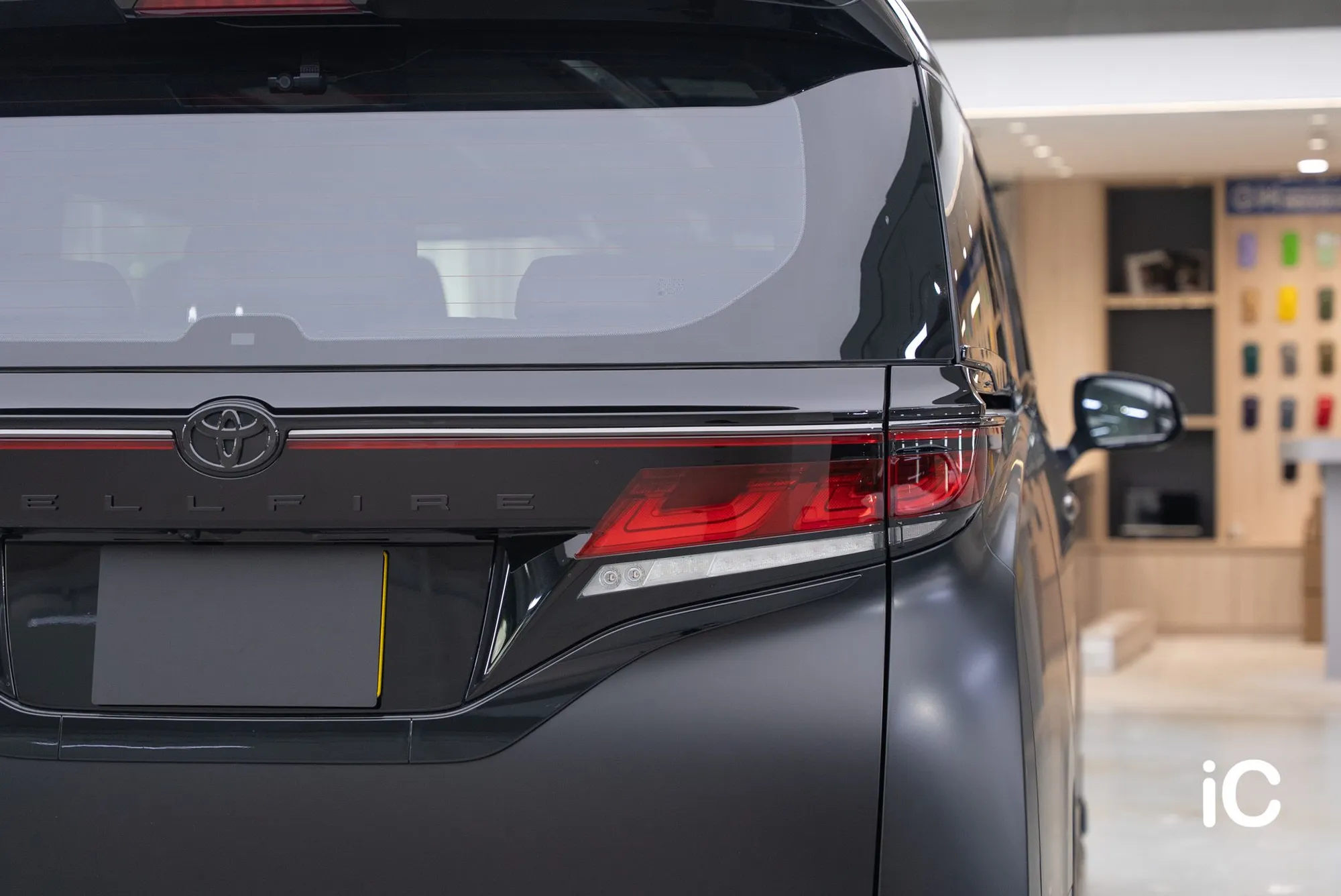 Toyota Vellfire 透明 PPF 施工作品