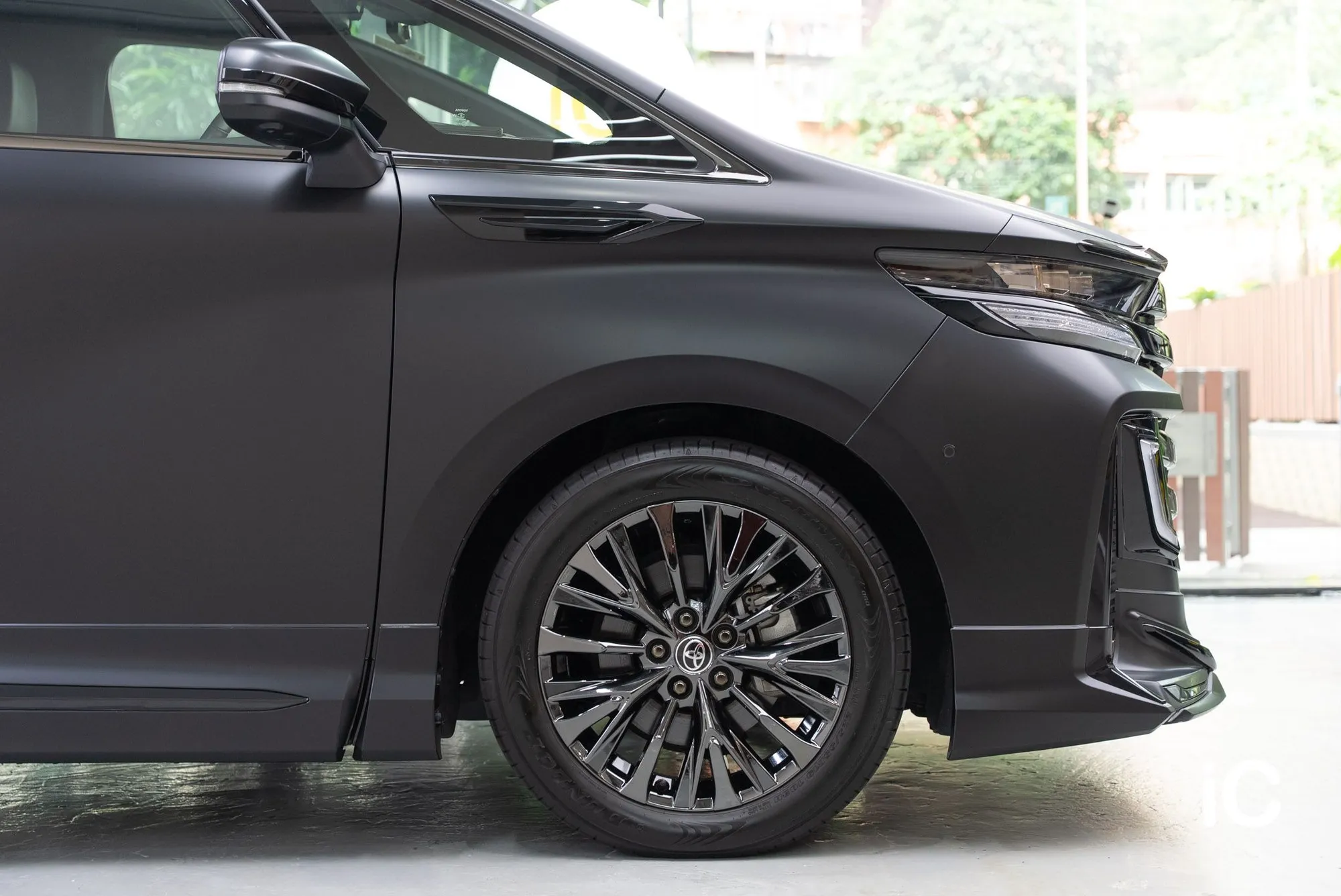 Toyota Vellfire 透明 PPF 施工作品