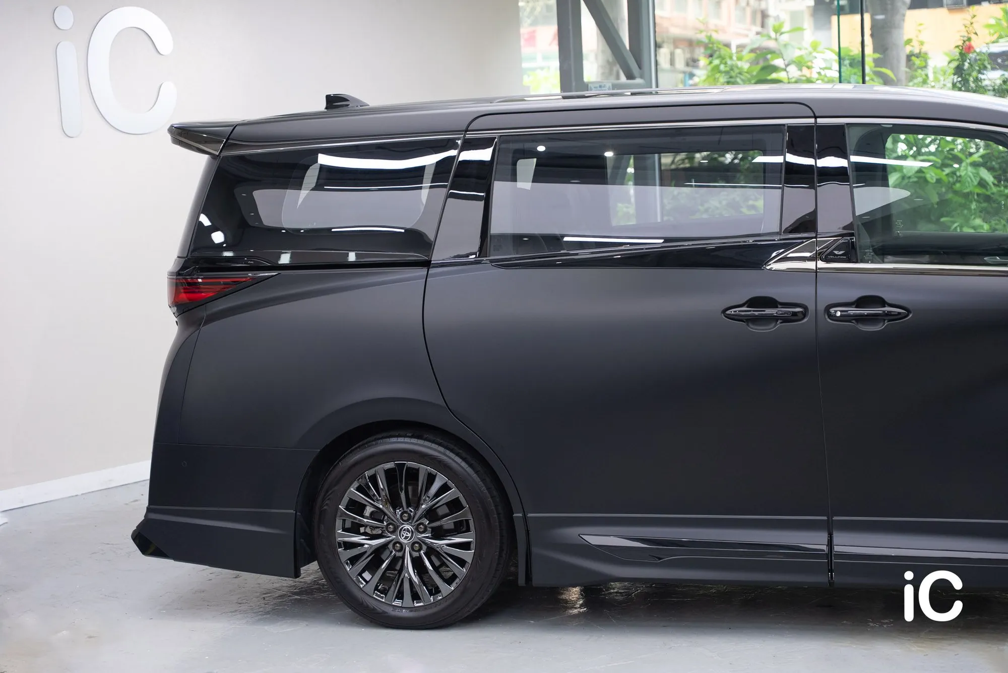 Toyota Vellfire 透明 PPF 施工作品
