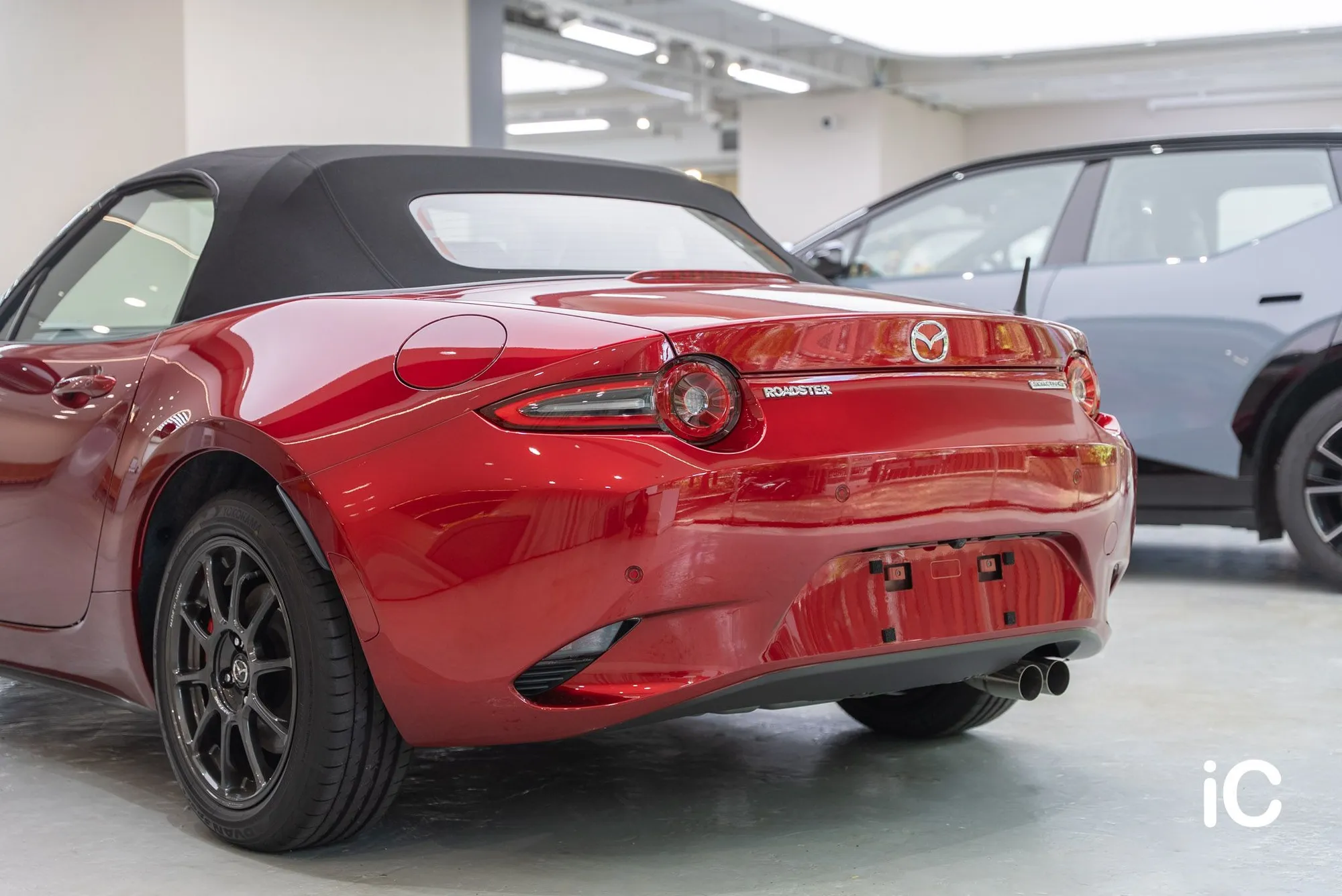 Mazda MX-5 車尾斜側全景