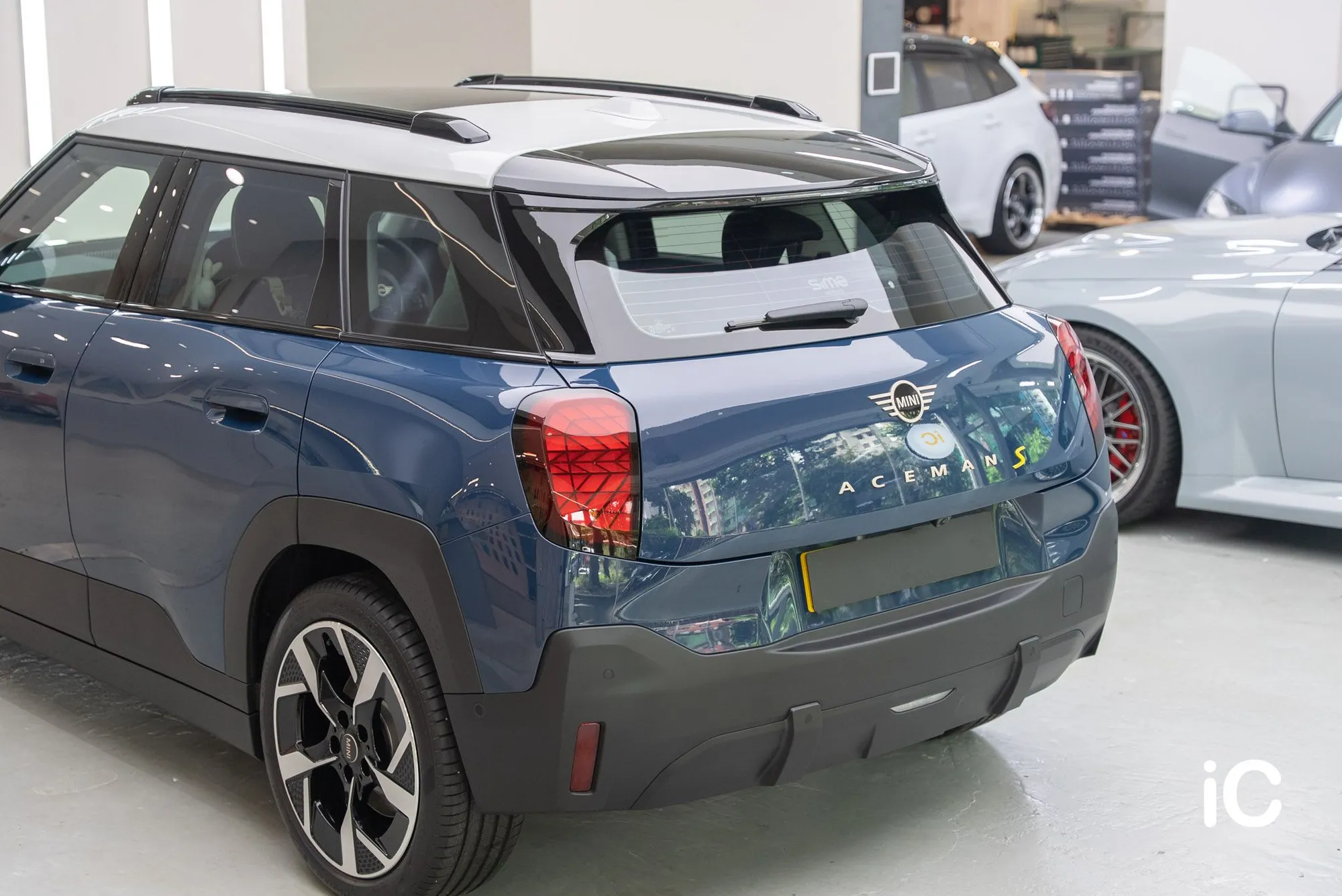 MINI Aceman 後斜車身整體效果