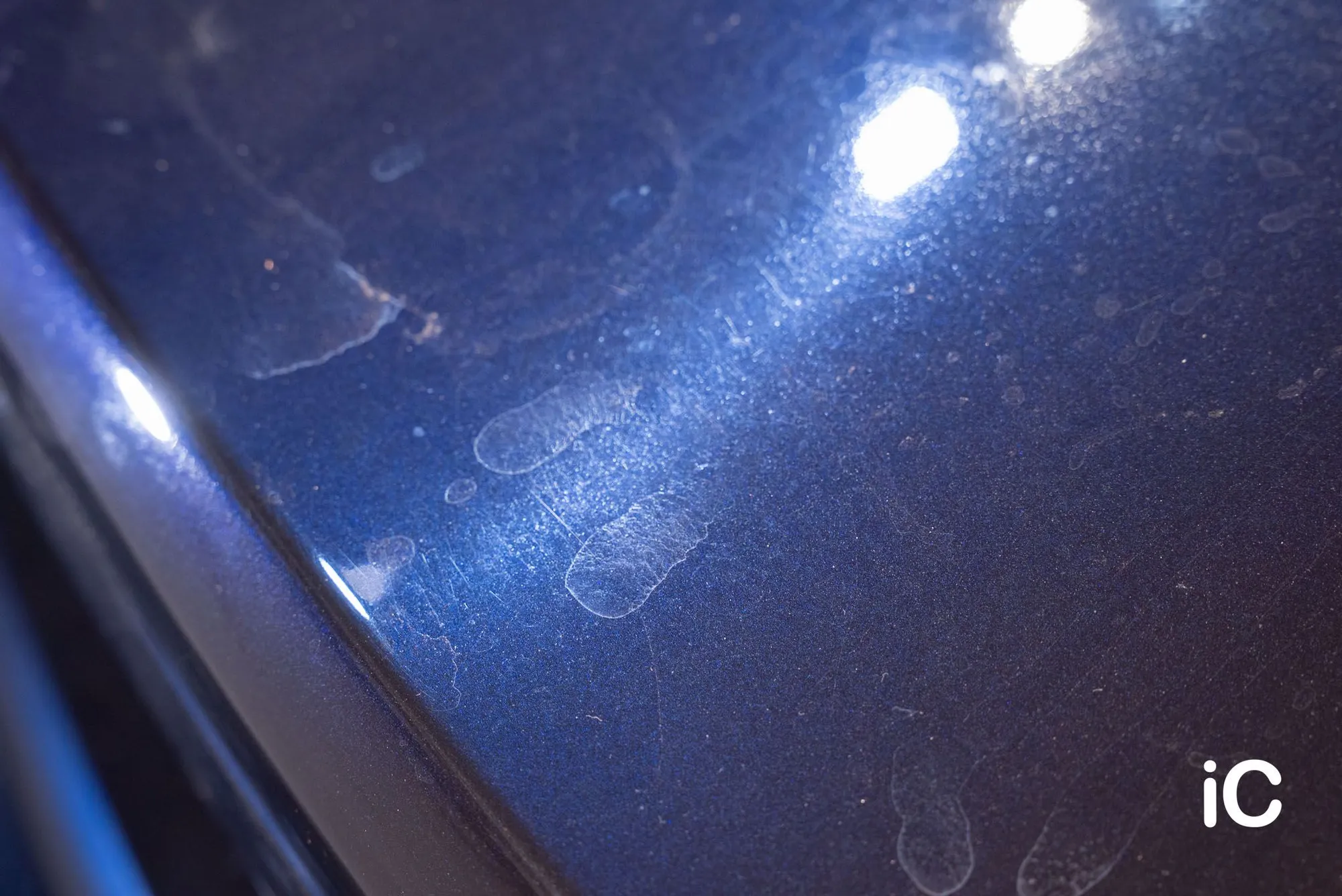 BMW THE 5 燈光下的水漬及太陽紋