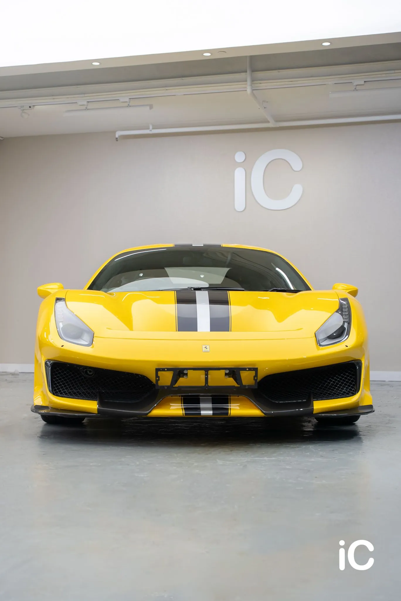 Ferrari 488 正面整車完成效果