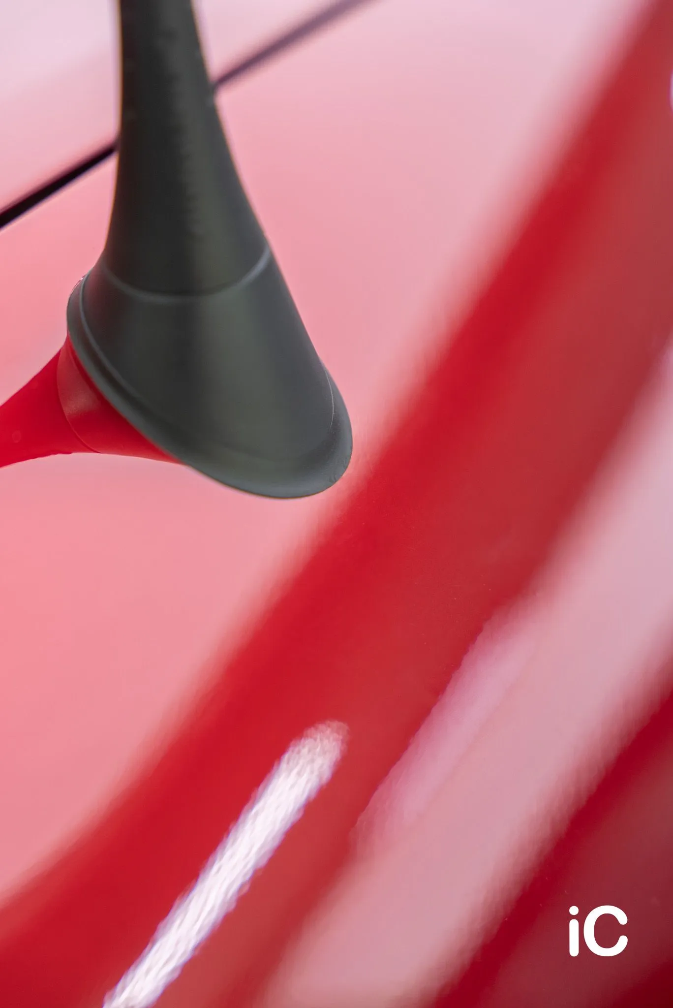 Mazda MX-5 天線底座及紅色車身