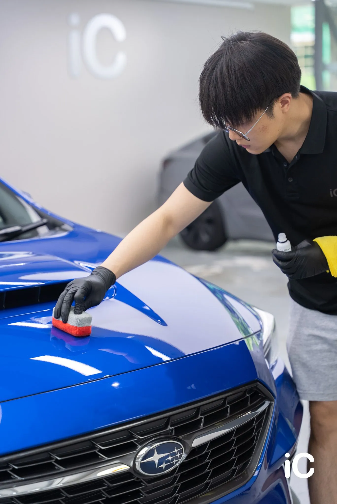 Subaru Levorg 鍍膜塗佈及擦拭過程