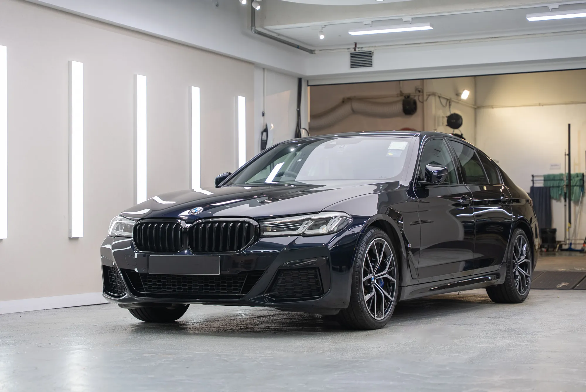 BMW THE 5