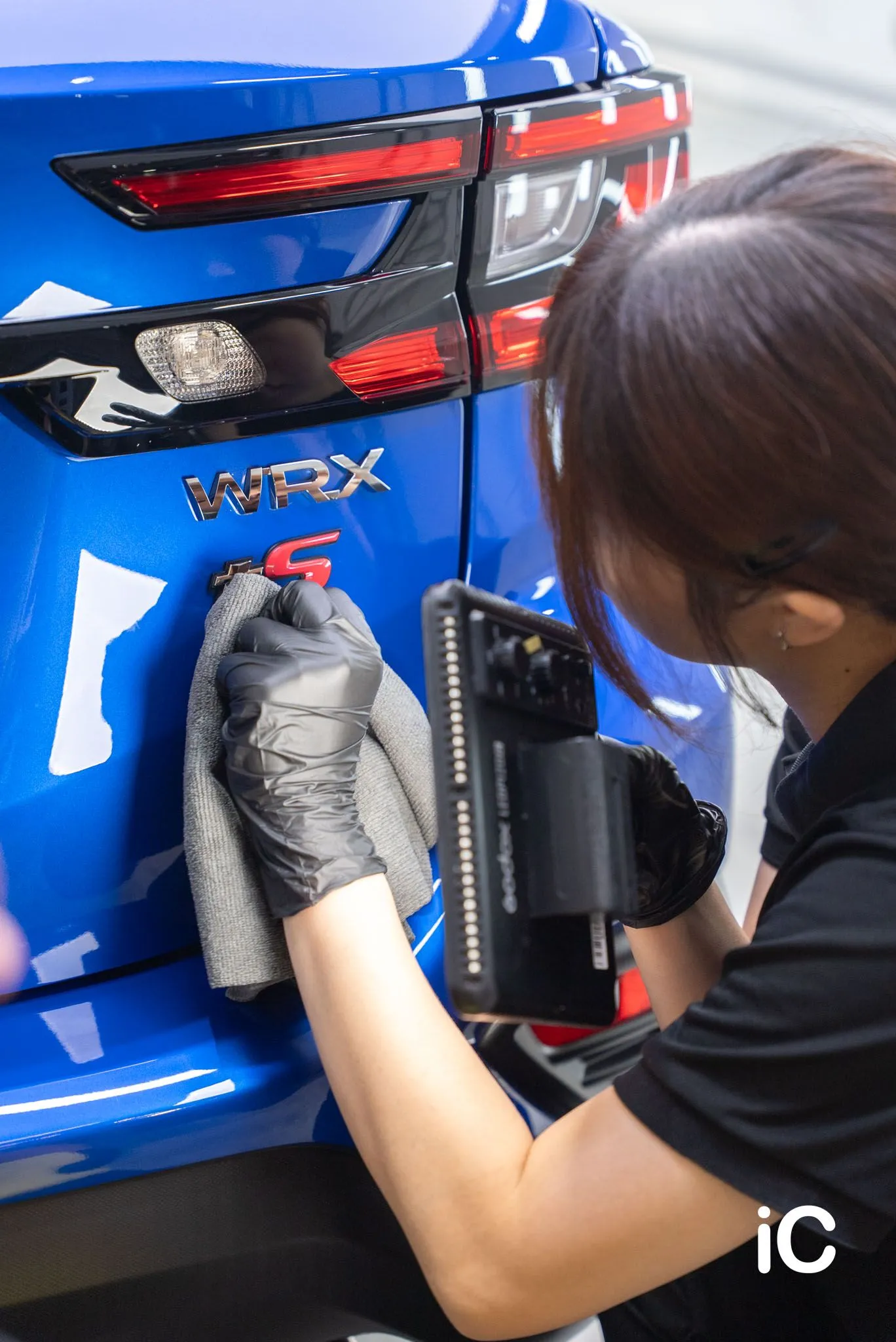 Subaru Levorg 鍍膜塗佈及擦拭過程