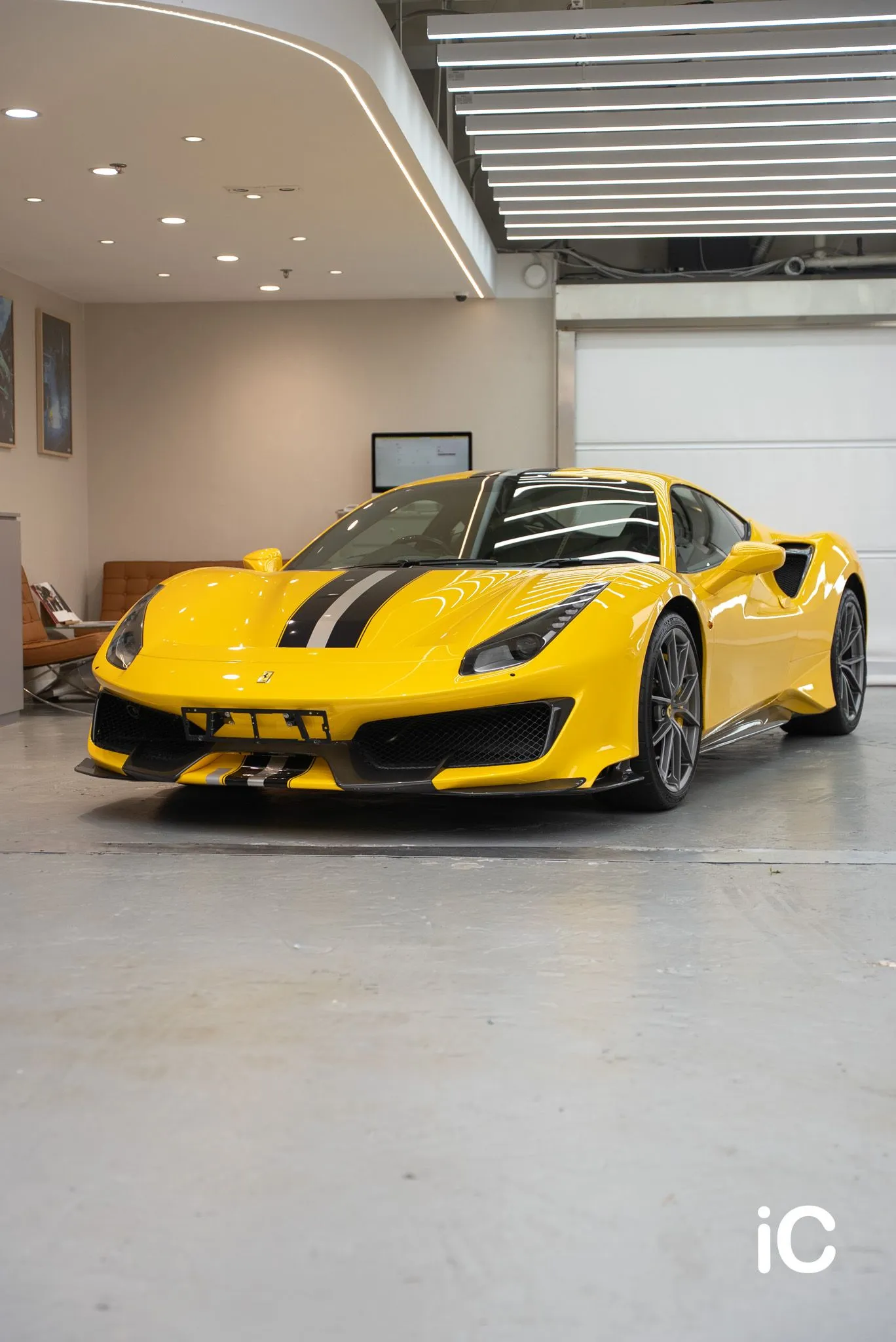 Ferrari 488 直幅整車完成效果