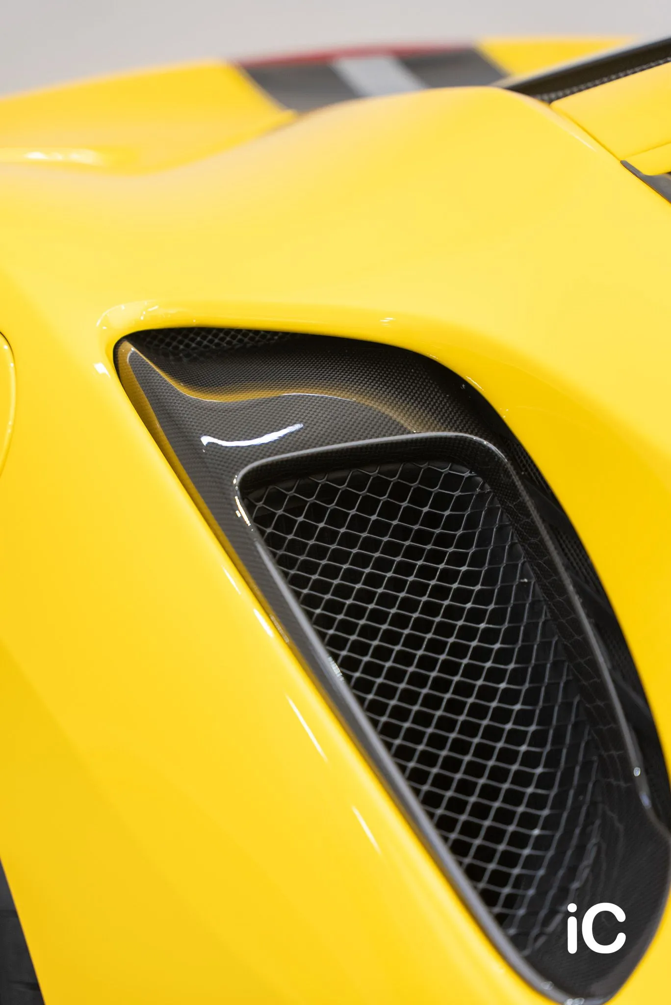 Ferrari 488 側面進氣口完成細節
