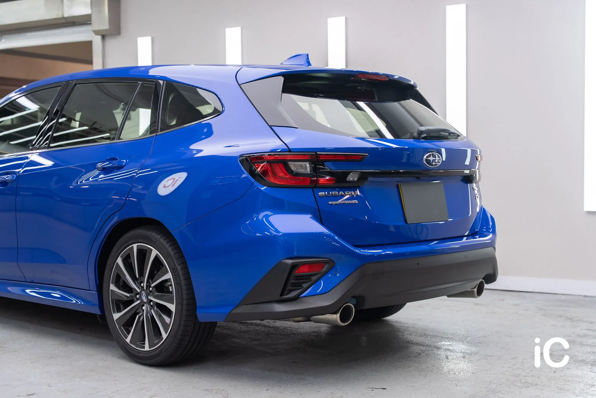 Subaru Levorg 鍍膜施工後的車尾及車側整體效果
