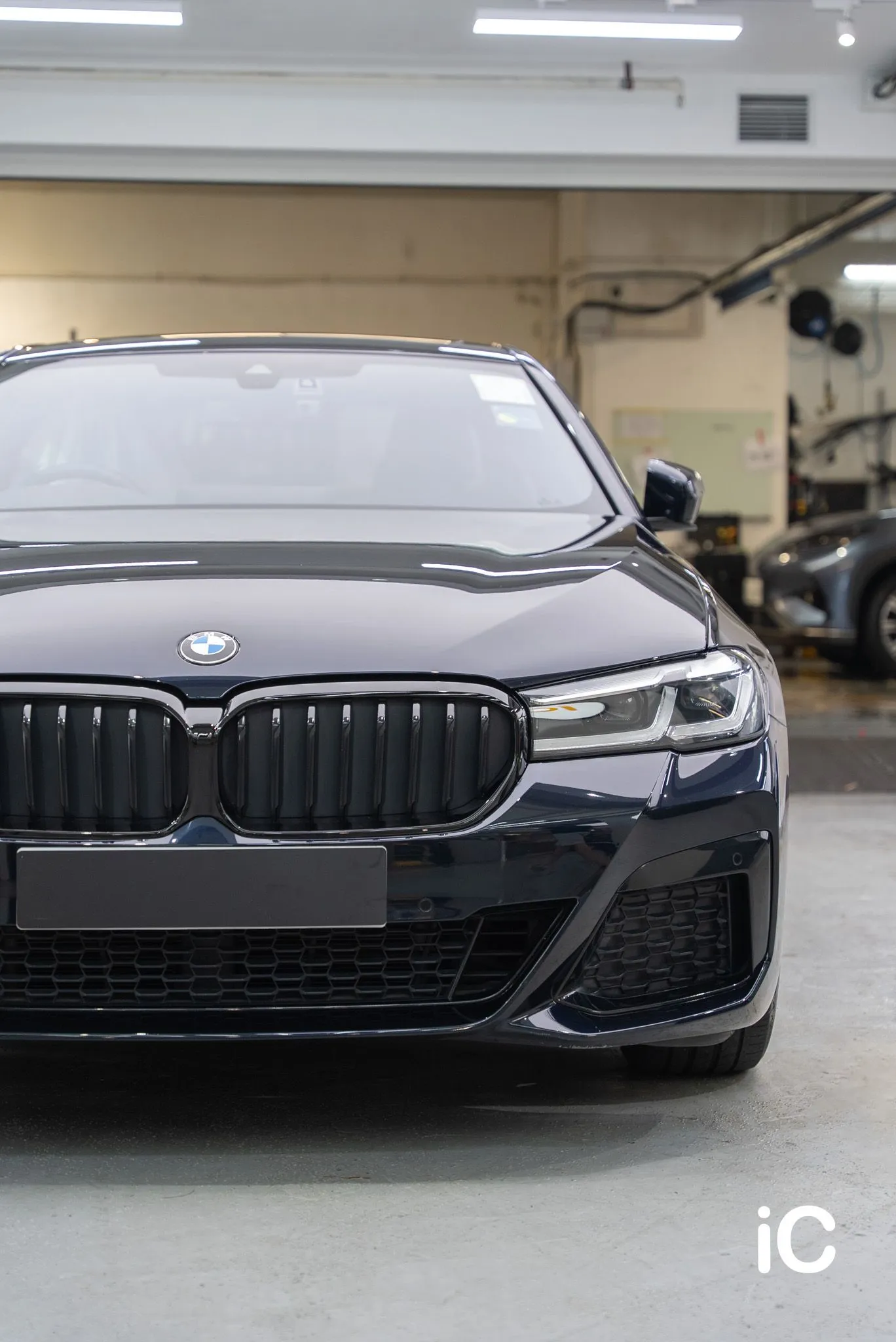BMW THE 5 車头正面直幅