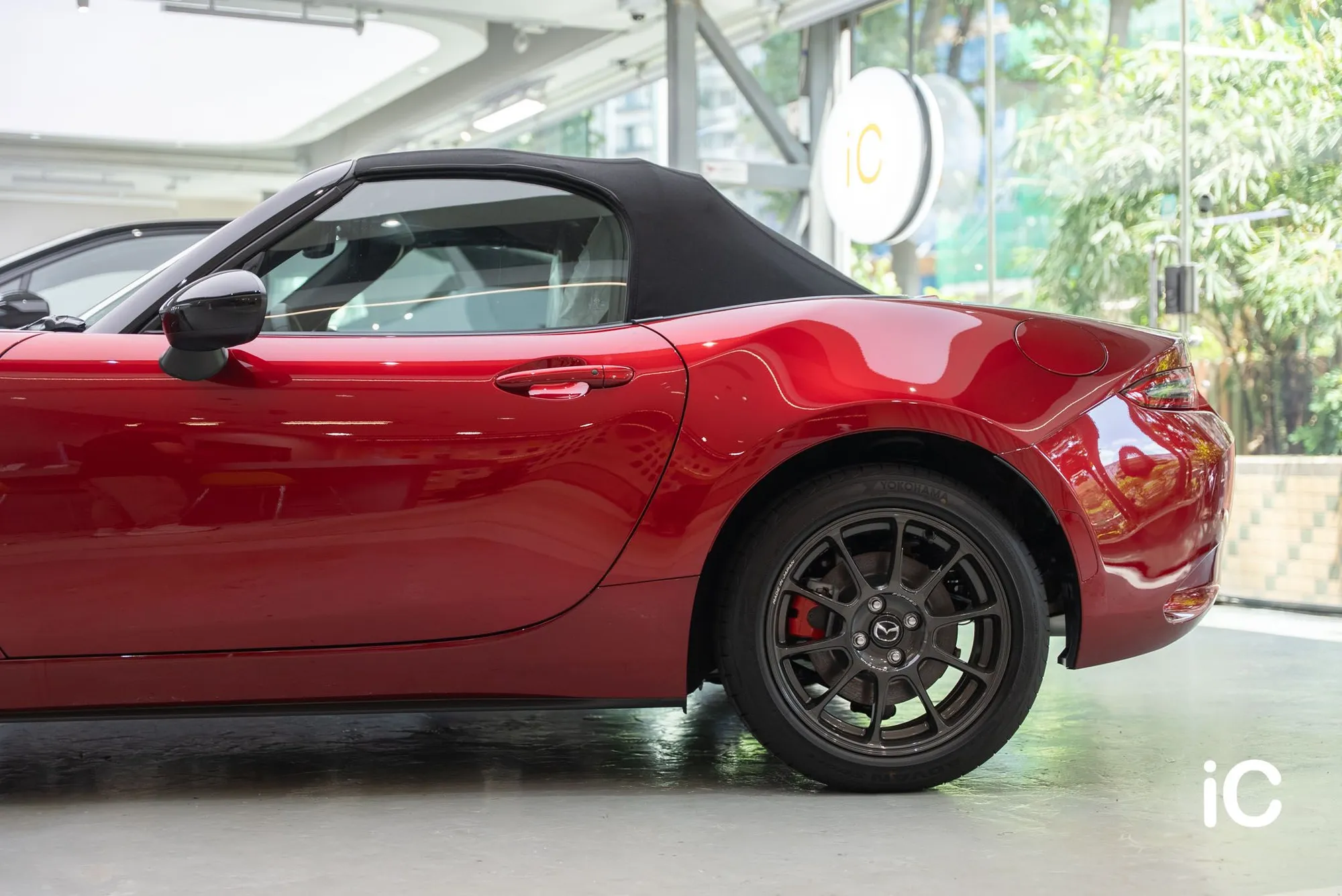 Mazda MX-5 車身側面完成效果