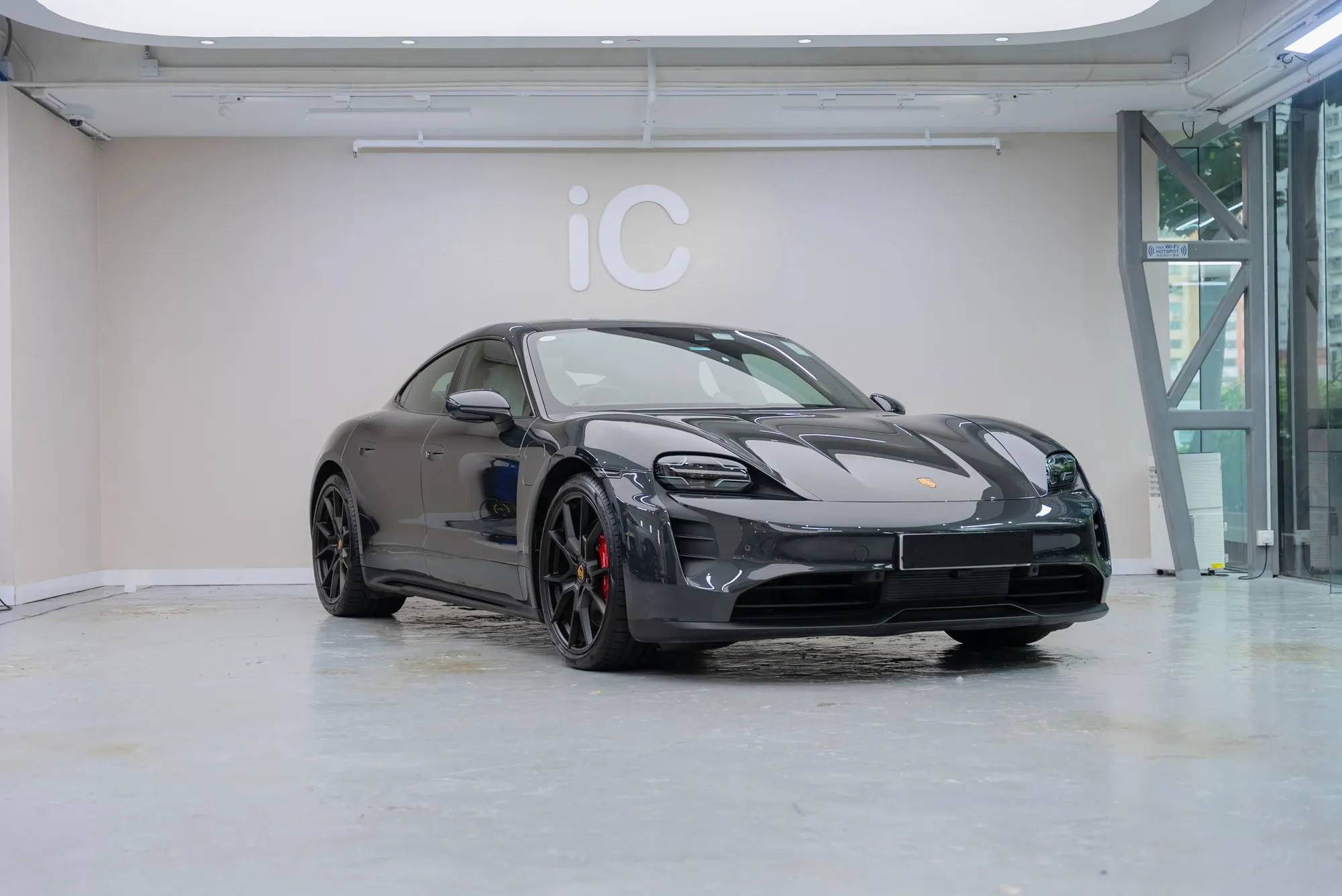 Porsche Taycan GTS 透明 PPF 施工作品