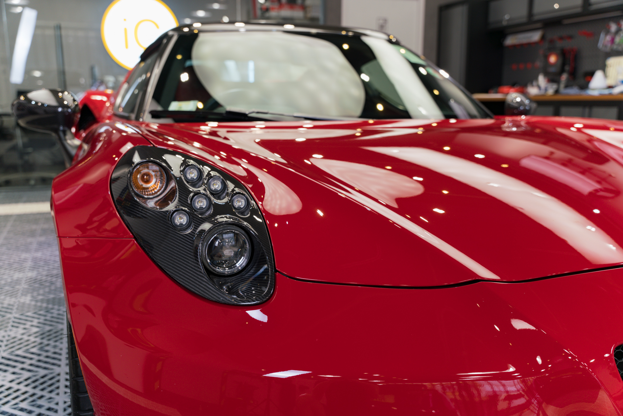 Alfa Romeo 4C Spider 鍍膜 施工作品