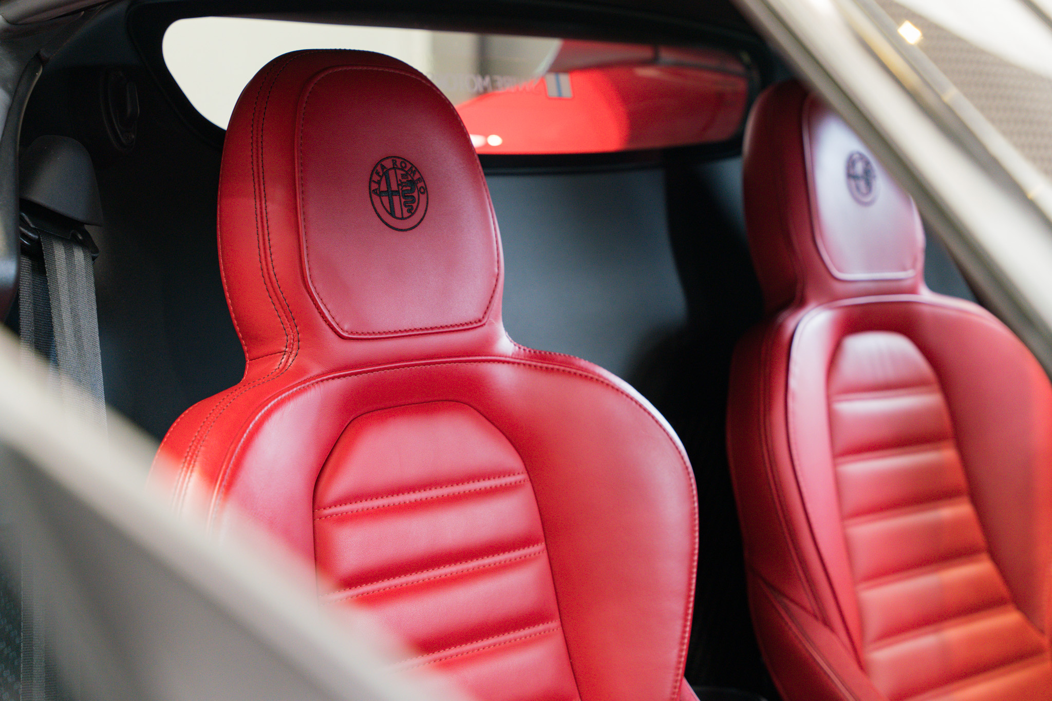 Alfa Romeo 4C Spider 鍍膜 施工作品
