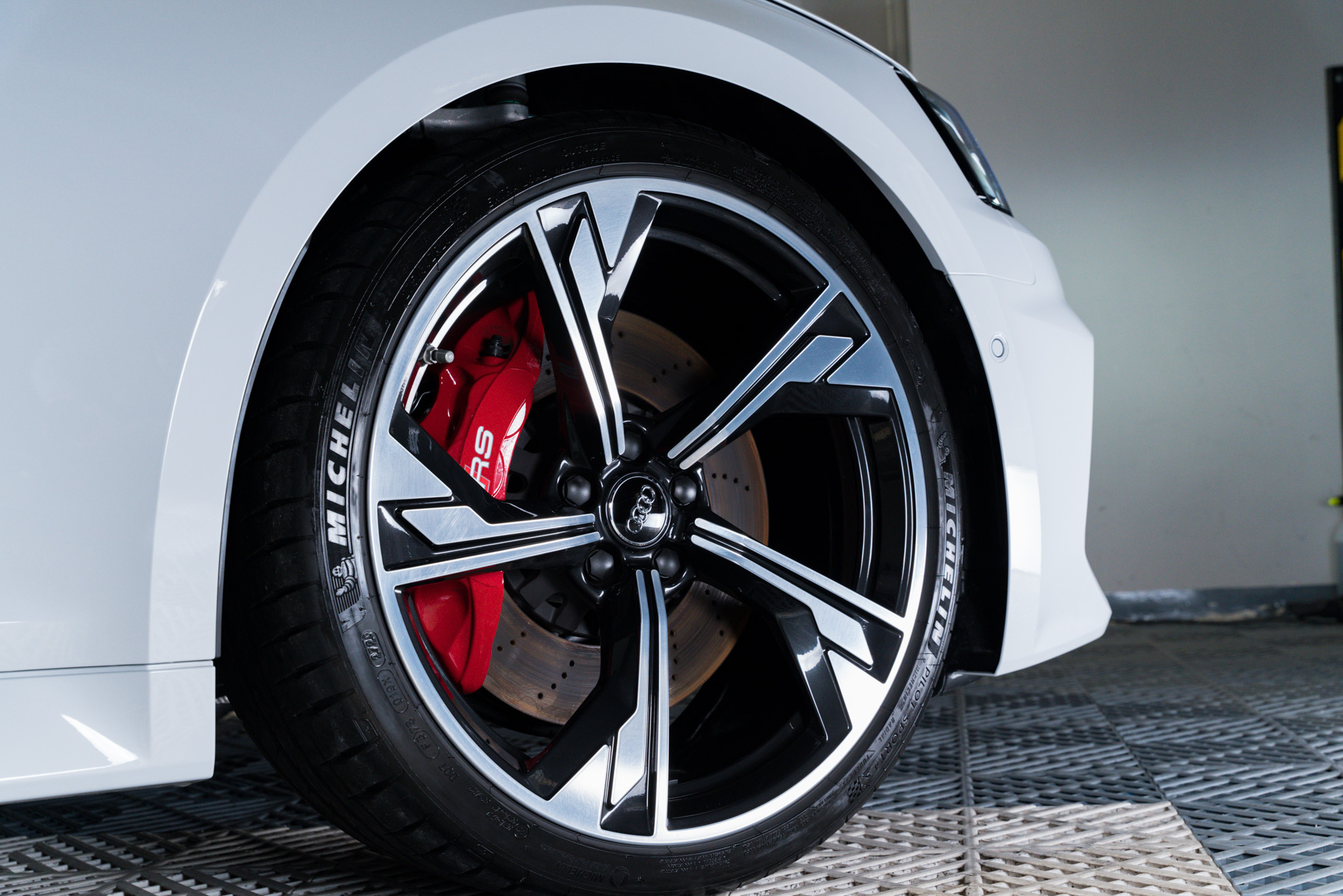 Audi RS5 Sportback 鍍膜 施工作品
