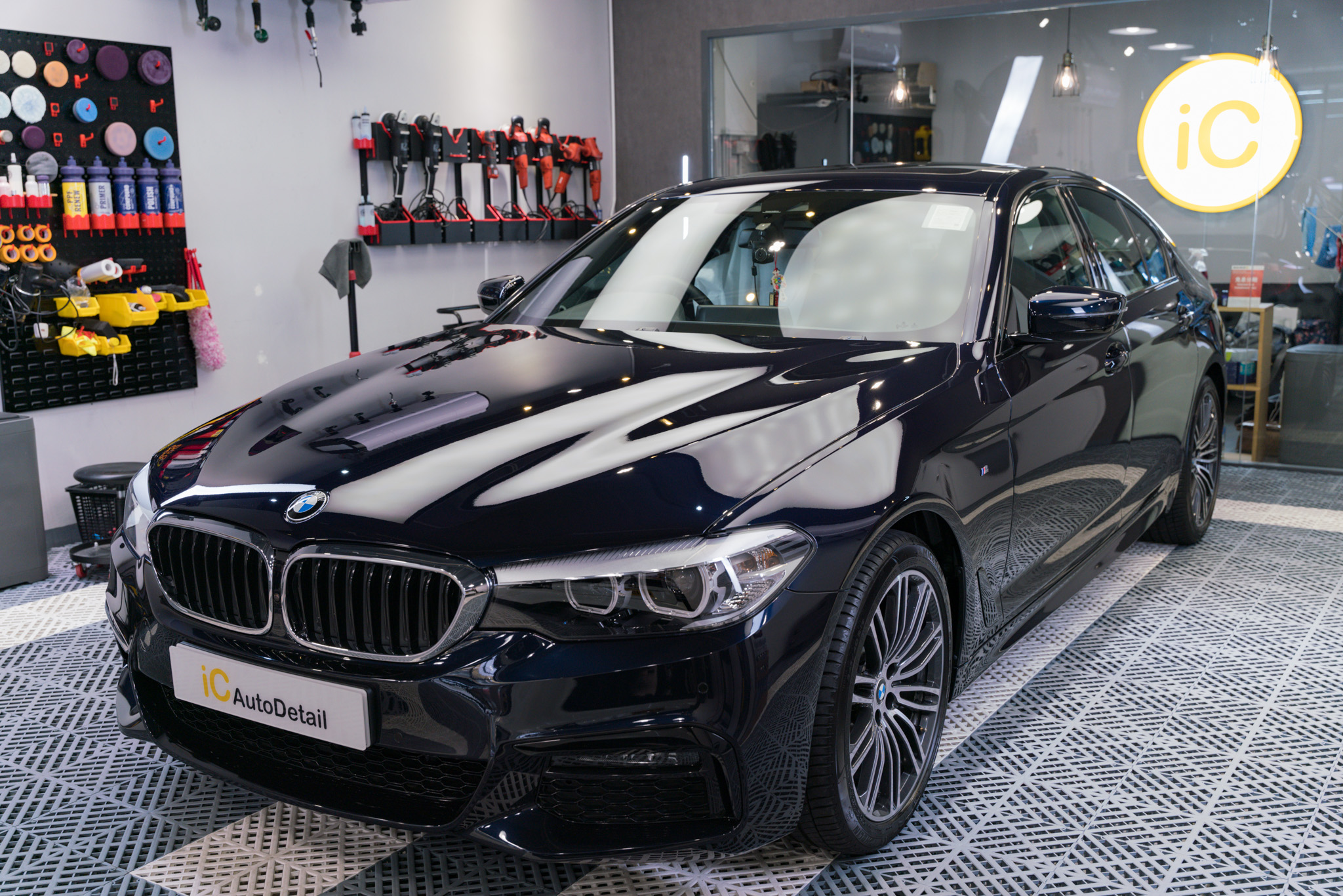 BMW THE 5 鍍膜 施工作品