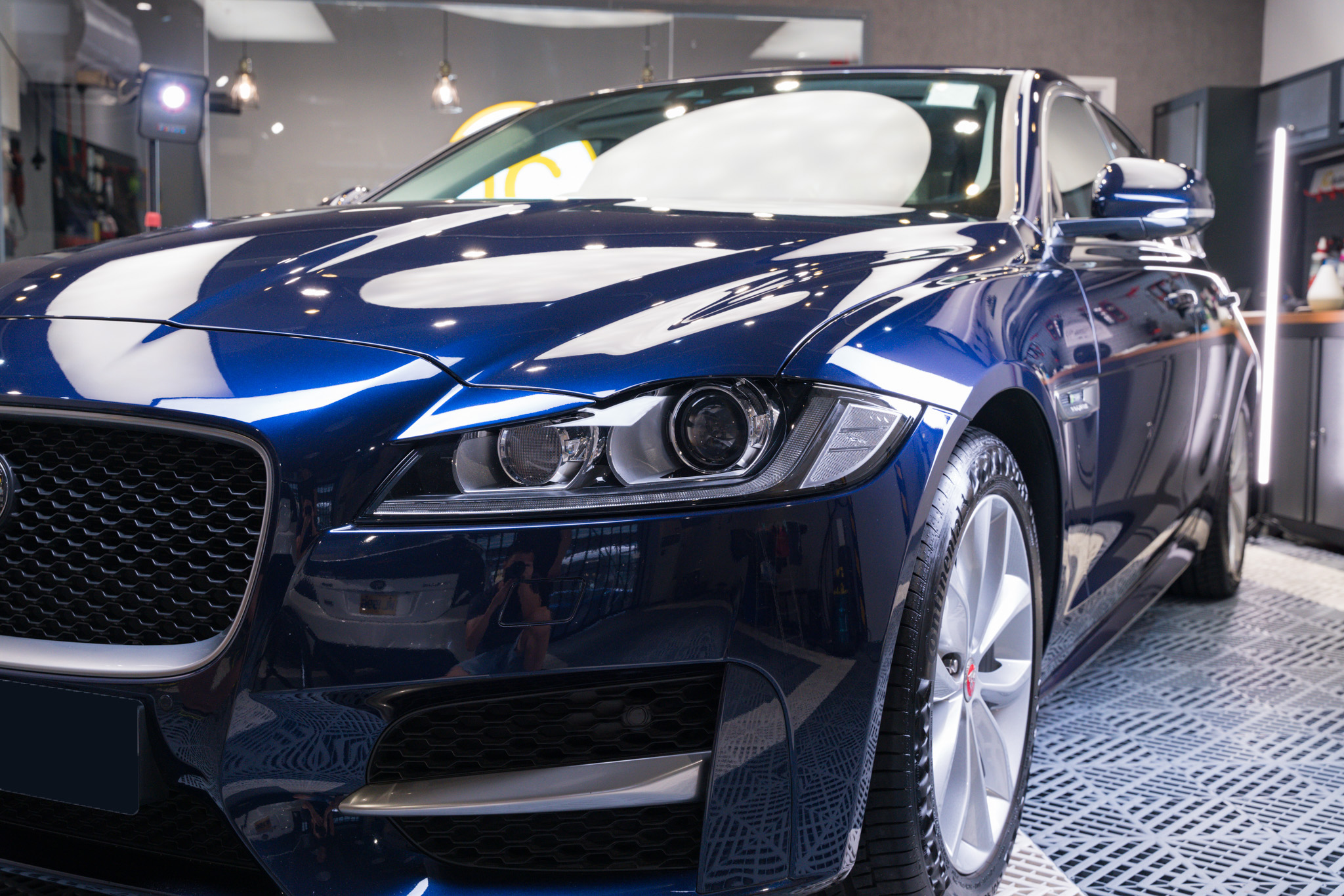 Jaguar XF 鍍膜 施工作品